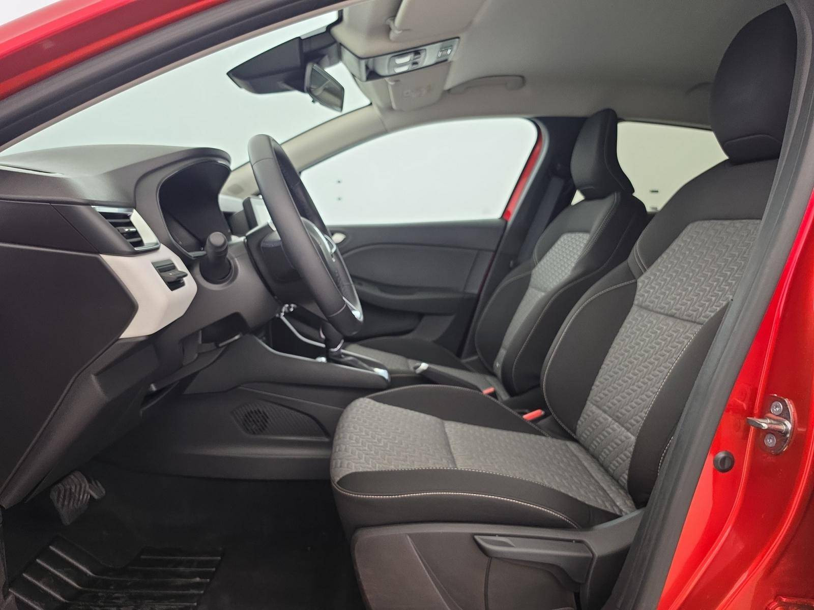 Vente en ligne Renault Clio 5 Clio E-Tech full hybrid 145 au prix de 17 990 €