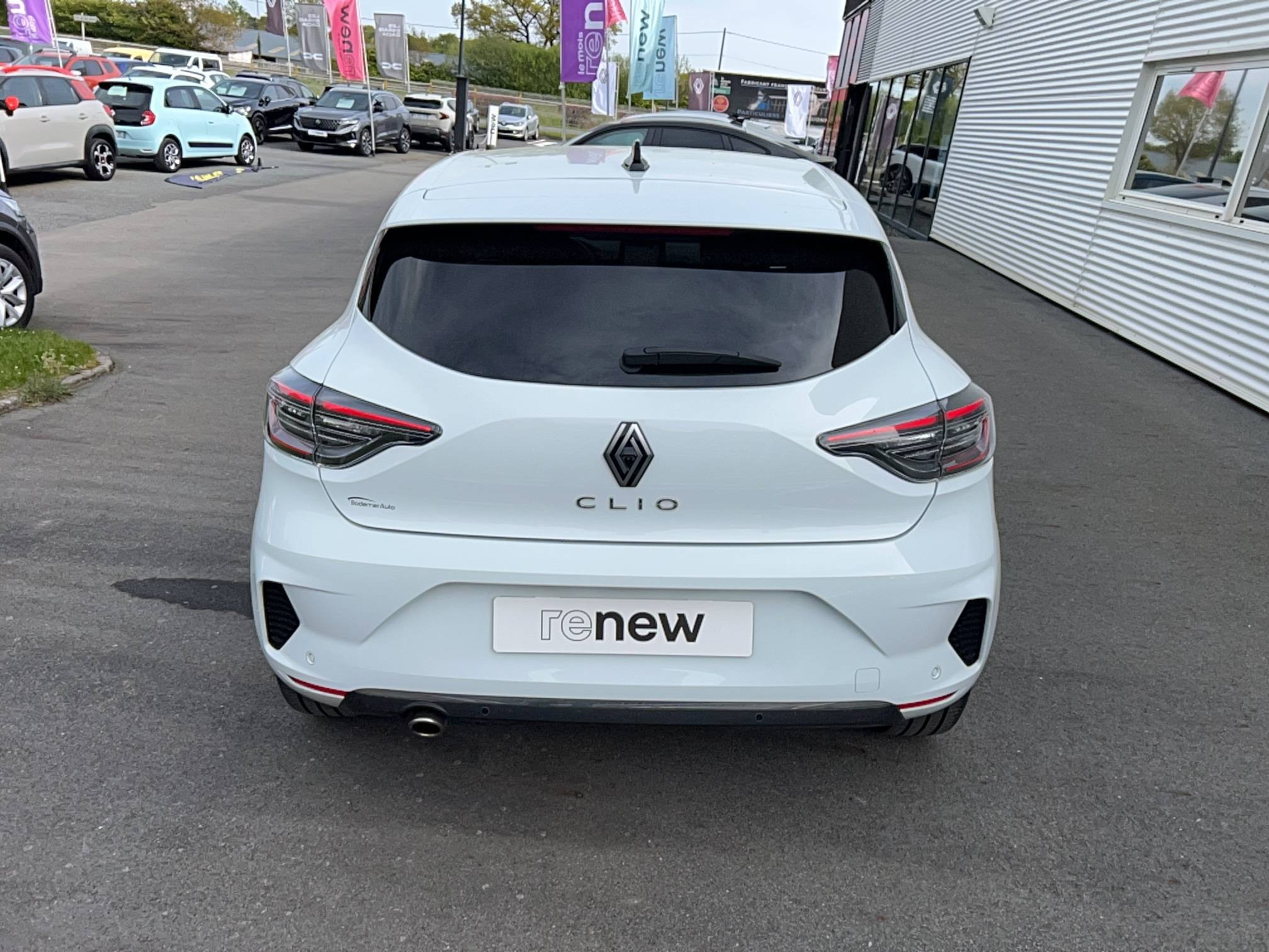 Vente en ligne Renault Clio 5 Clio TCe 90 au prix de 16 990 €