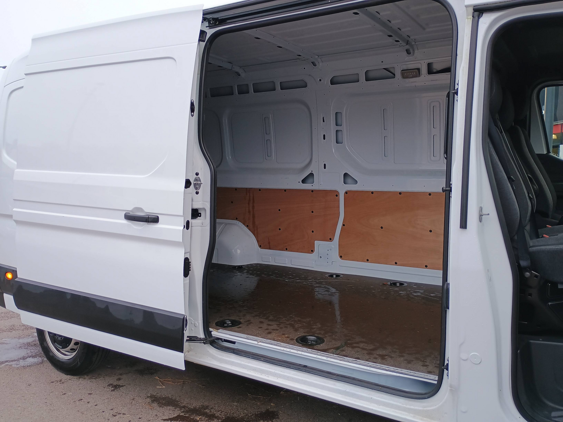 Vente en ligne Renault Master Fourgon MASTER FG BLUE DCI 150 L3H2 3T5 TR au prix de 33 990 €