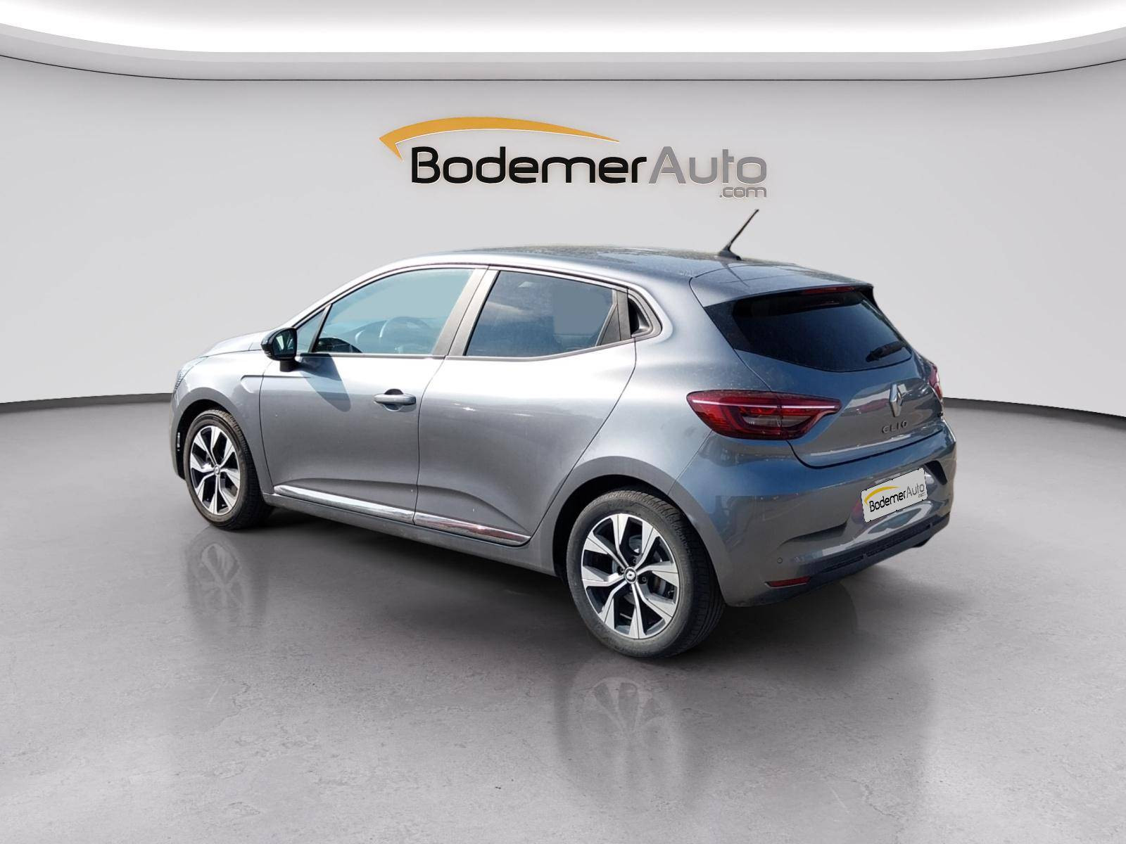 Vente en ligne Renault Clio 5 Clio E-Tech full hybrid 145 au prix de 17 490 €