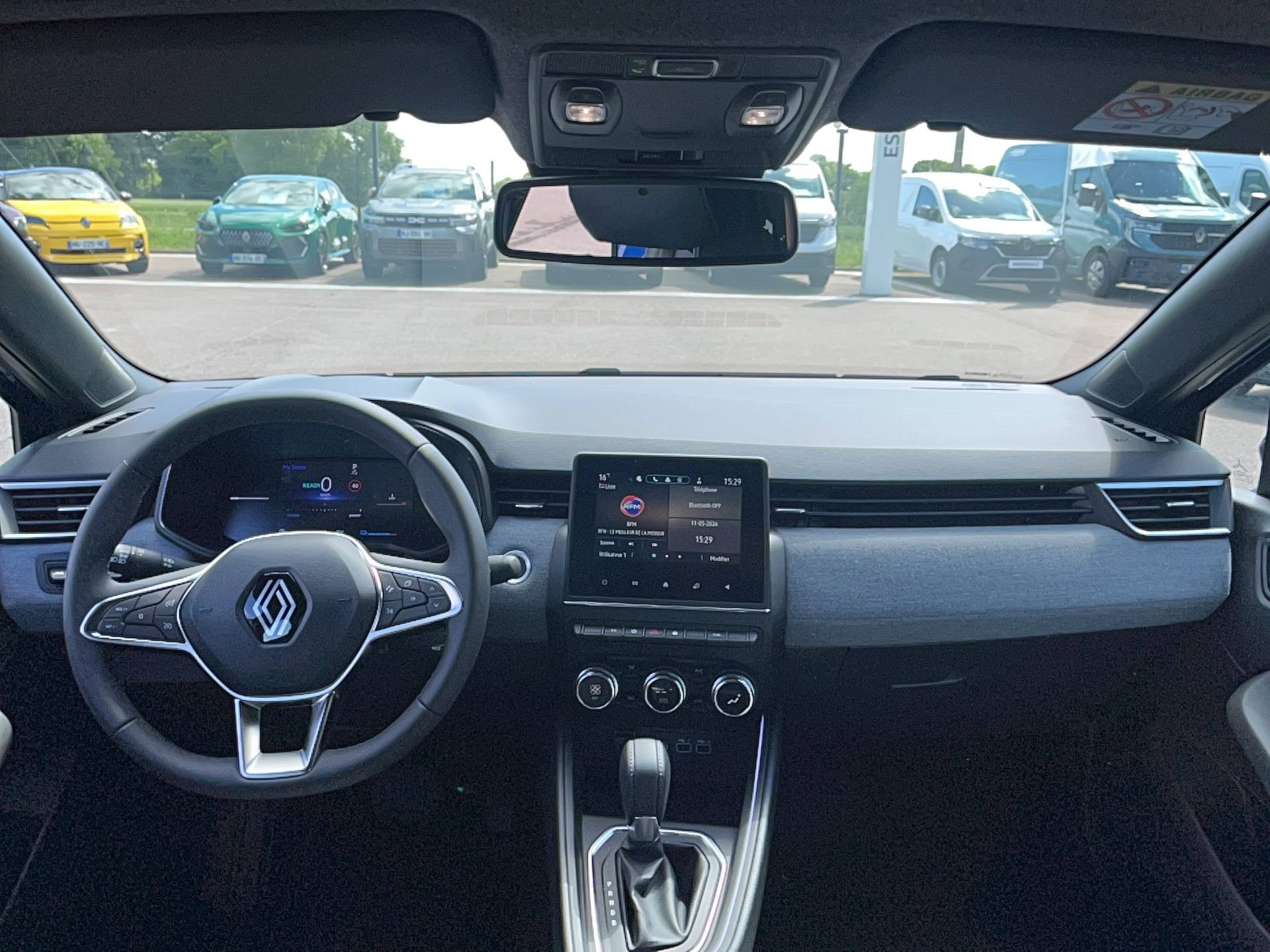 Vente en ligne Renault Clio 5 Clio E-Tech full hybrid 145 au prix de 20 791 €