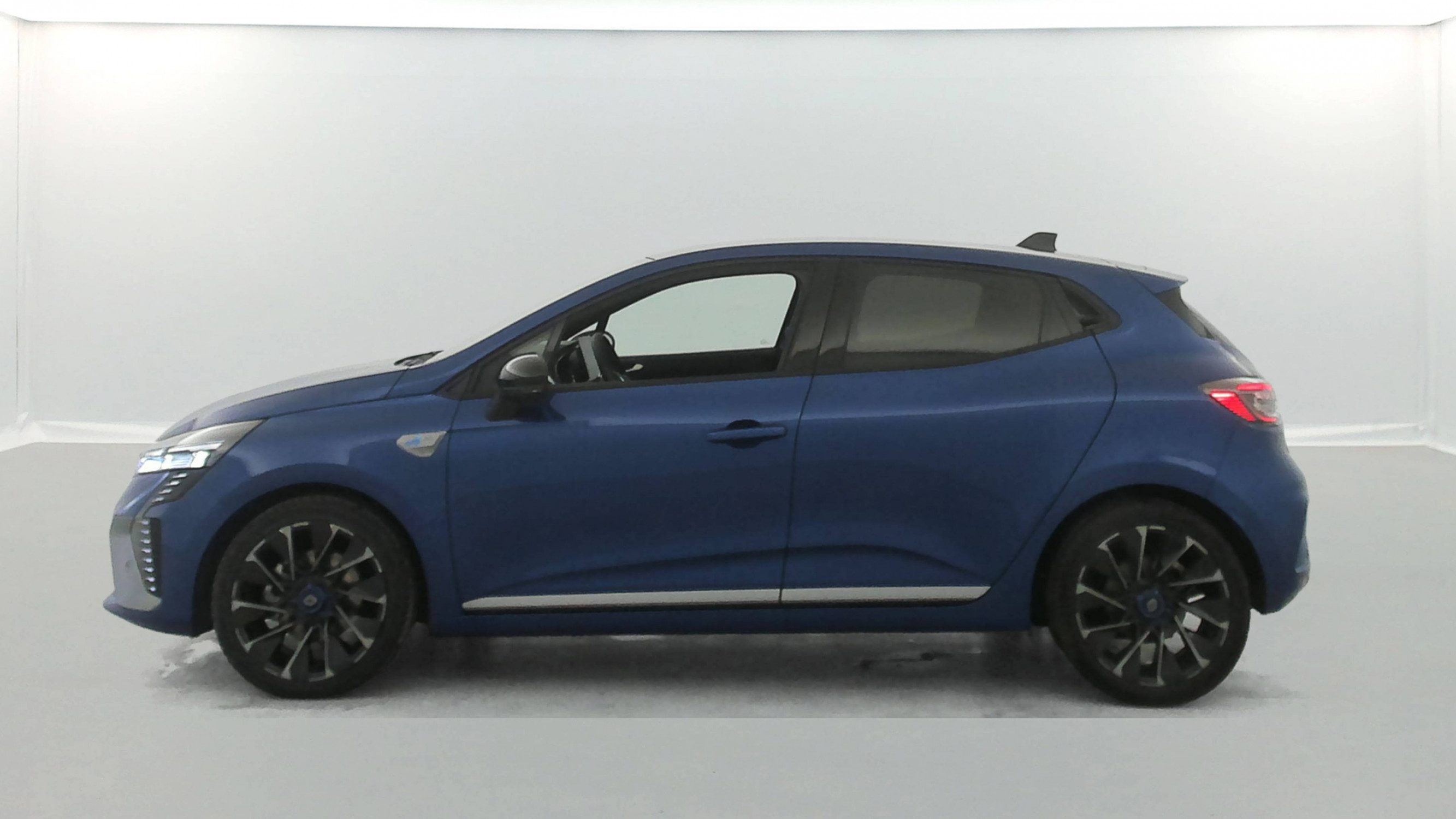Vente en ligne Renault Clio 5 Clio E-Tech full hybrid 145 au prix de 21 990 €