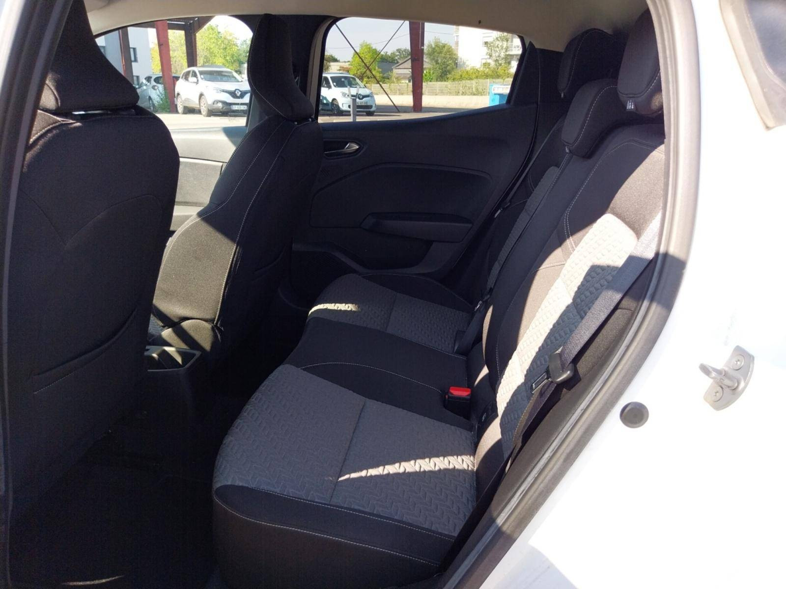 Vente en ligne Renault Clio 5 Clio TCe 100 GPL au prix de 15 990 €
