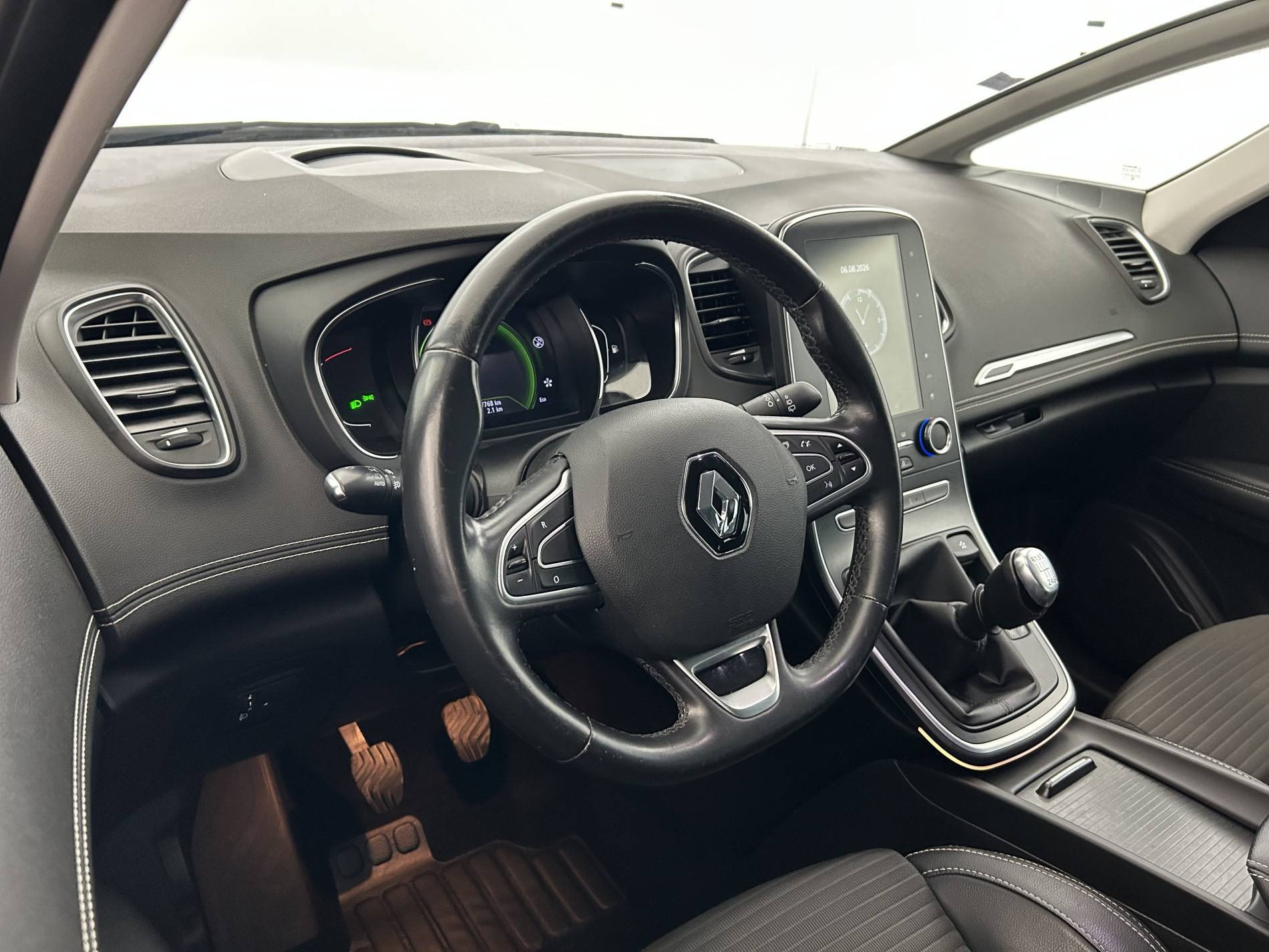 Vente en ligne Renault Scenic 4 Scenic Blue dCi 150 au prix de 13 990 €