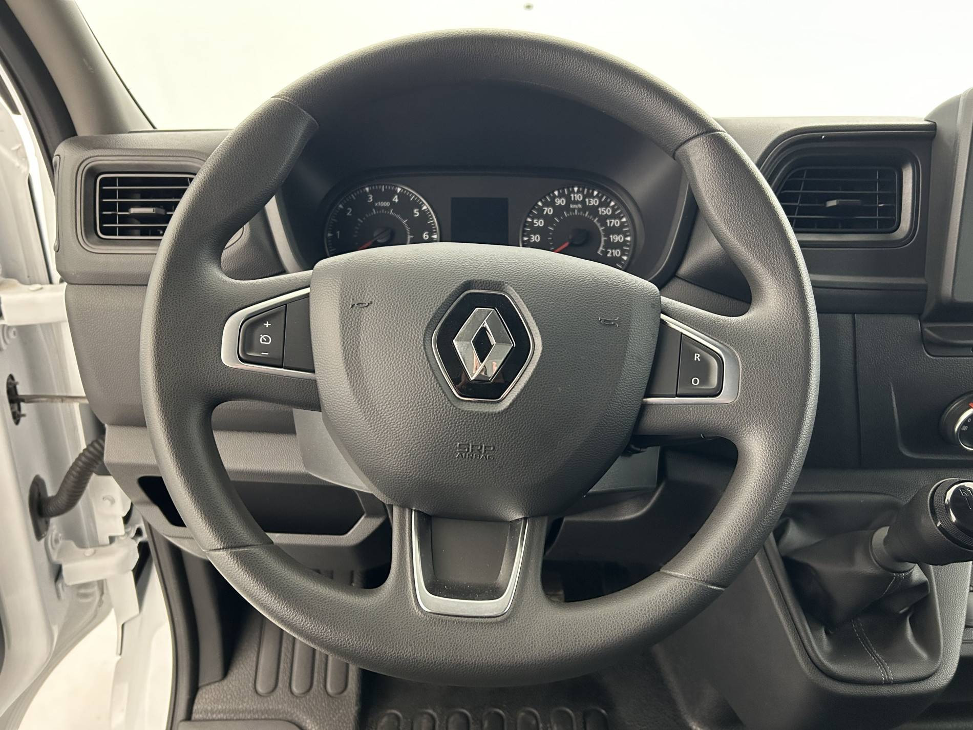 Vente en ligne Renault Master Fourgon MASTER FGN TRAC F3500 L2H2 BLUE DCI 135 au prix de 24 490 €