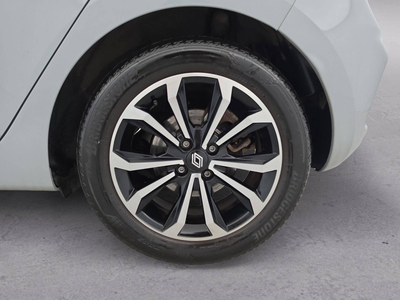 Vente en ligne Renault Clio 5 Clio E-Tech full hybrid 145 au prix de 18 390 €