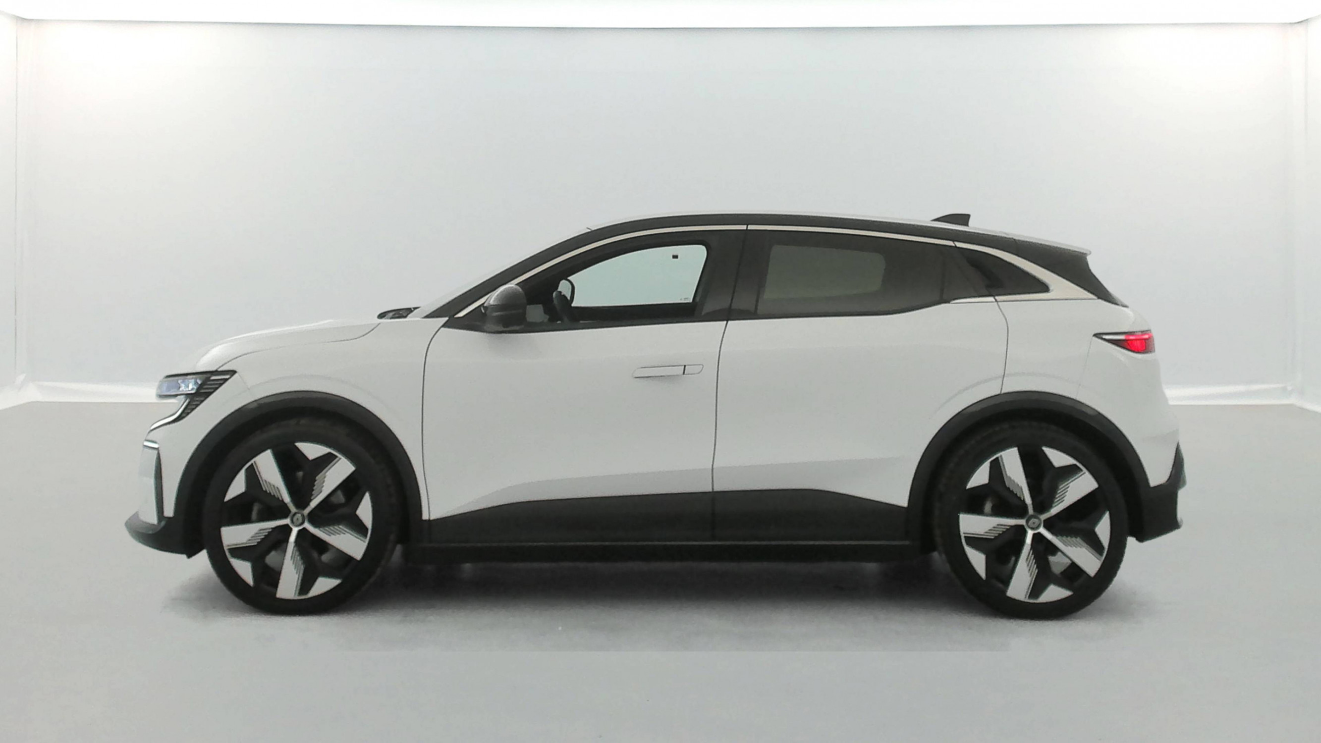 Vente en ligne Renault Megane E-Tech  EV60 220 ch optimum charge au prix de 24 990 €