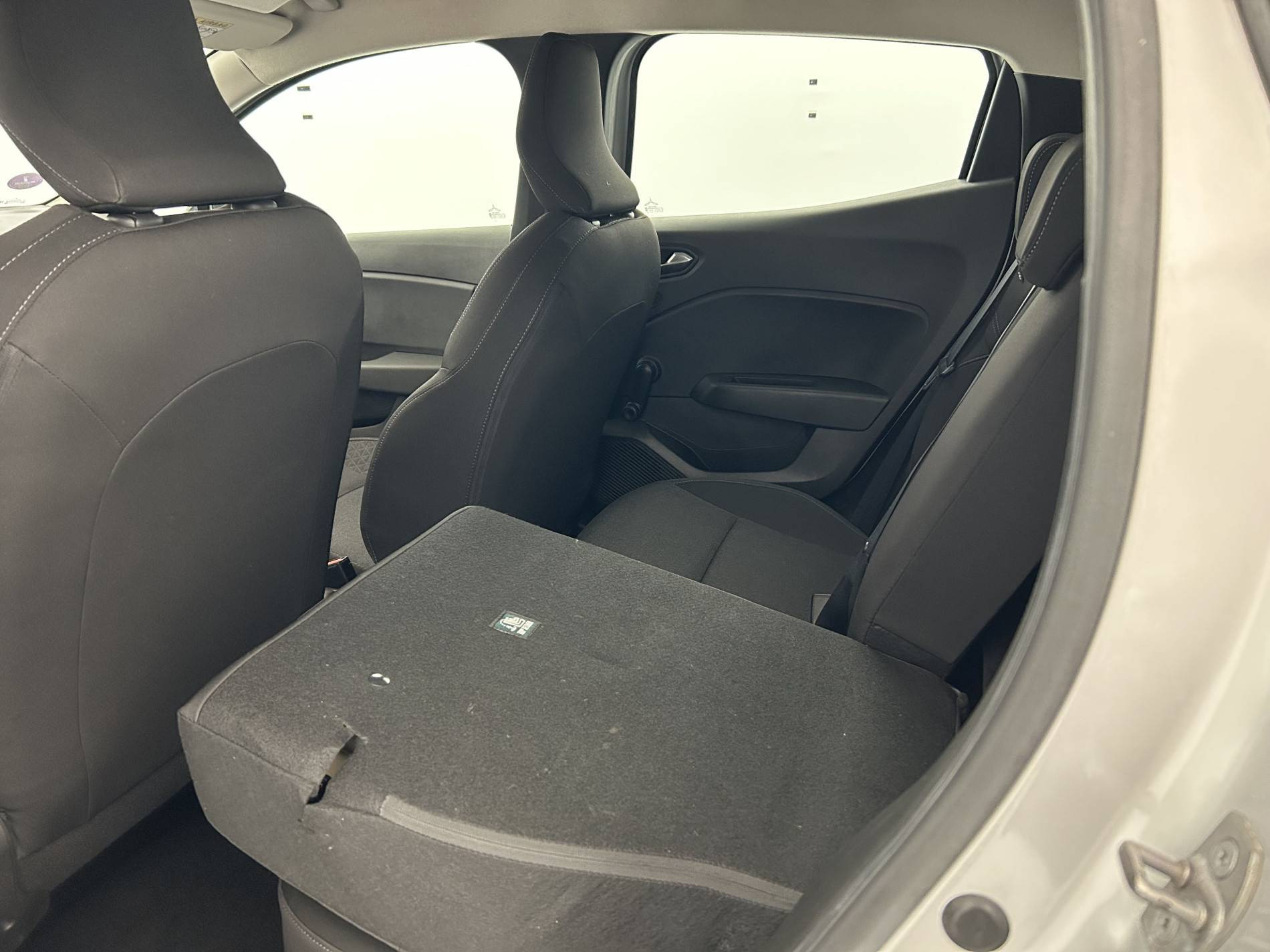 Vente en ligne Renault Clio 5 Clio TCe 90 au prix de 13 990 €