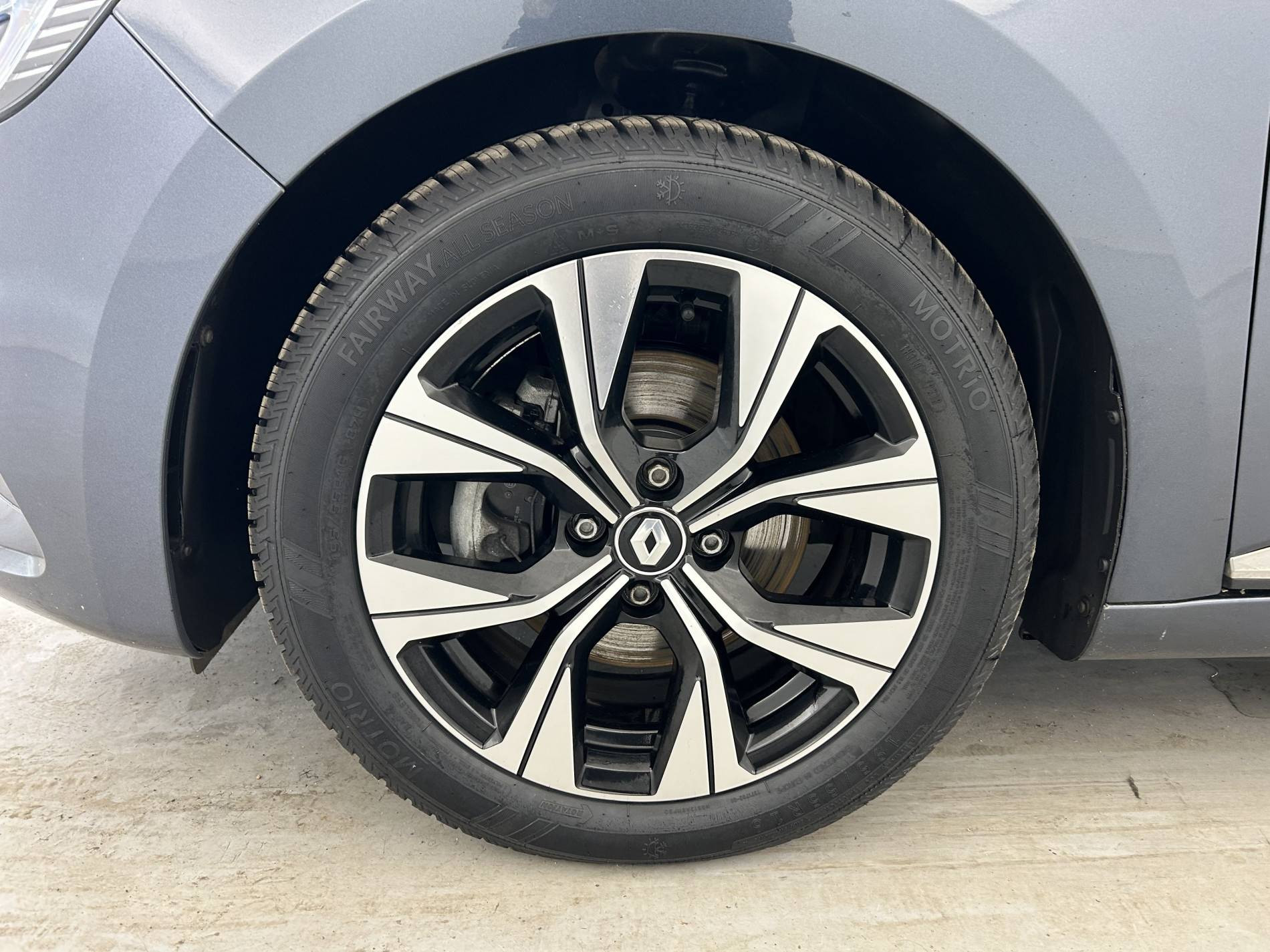 Vente en ligne Renault Clio 5 Clio E-Tech full hybrid 145 au prix de 16 790 €