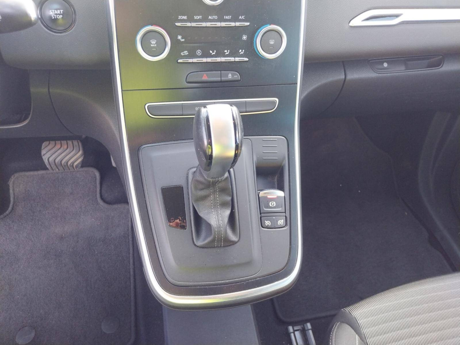 Vente en ligne Renault Scenic 4 Scenic Blue dCi 120 EDC au prix de 14 990 €