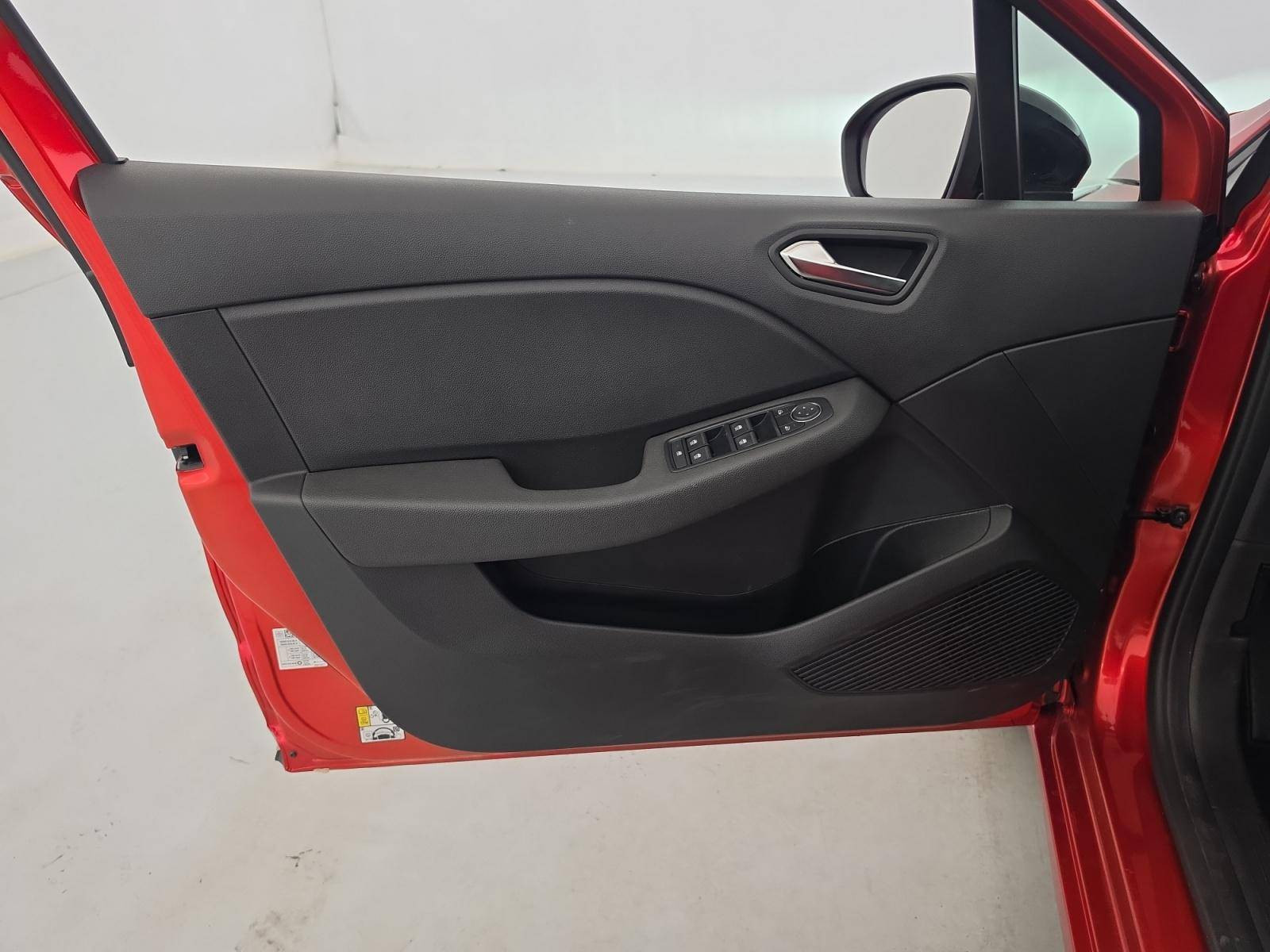 Vente en ligne Renault Clio 5 Clio E-Tech full hybrid 145 au prix de 17 990 €