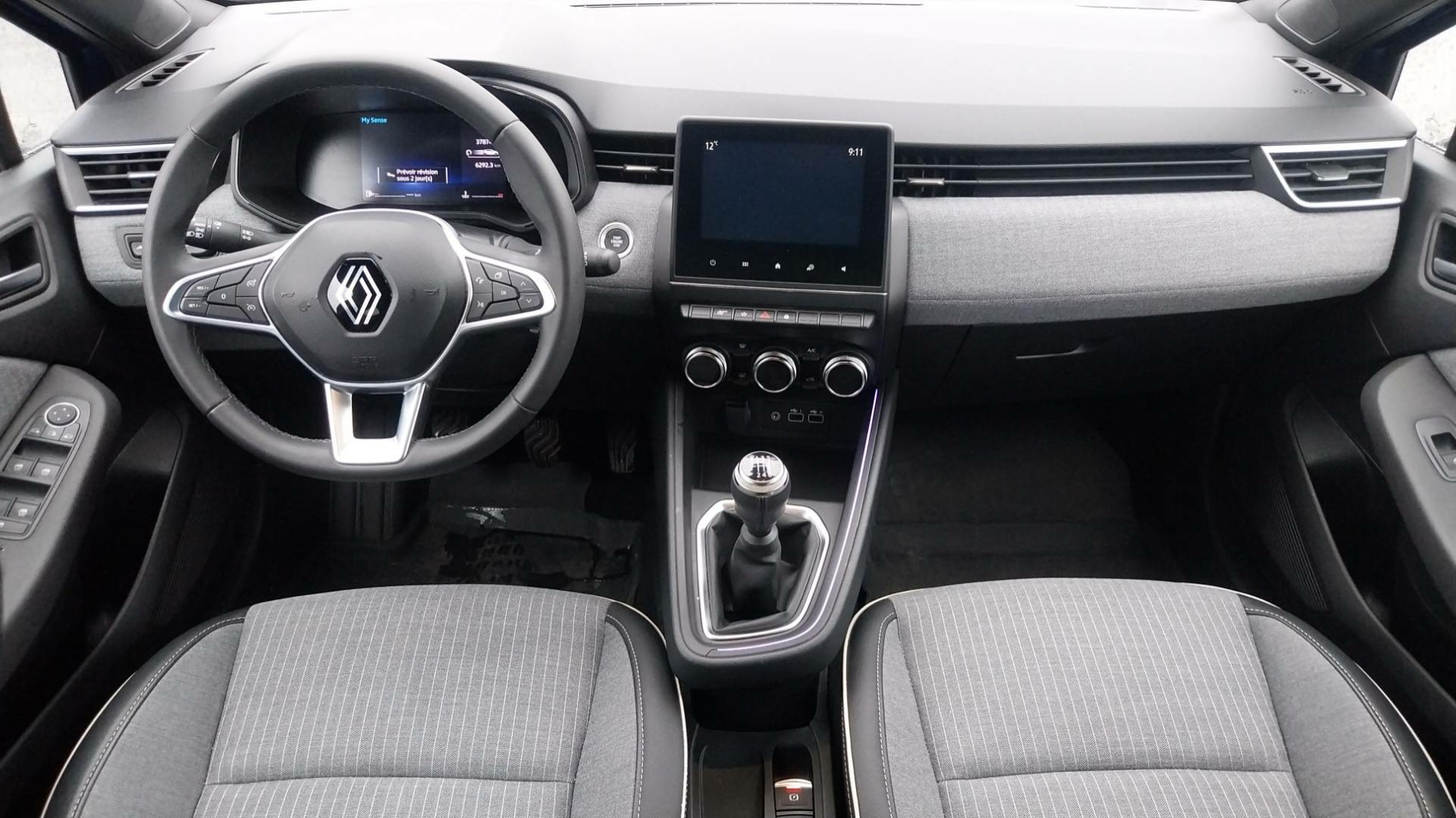 Vente en ligne Renault Clio 5 Clio TCe 90 au prix de 15 990 €