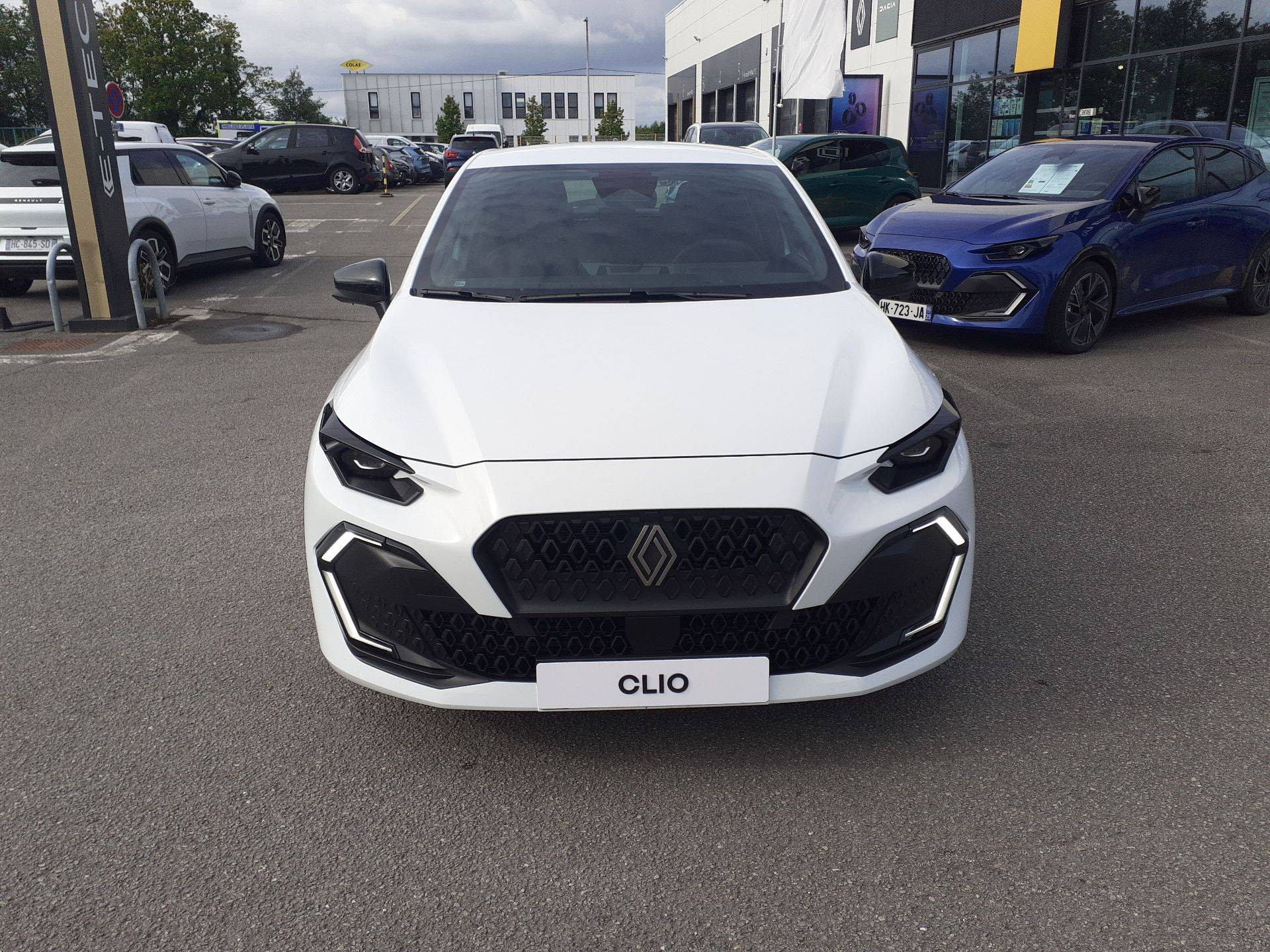 Vente en ligne Renault Clio 6 Clio TCe 115 ch au prix de 18 990 €