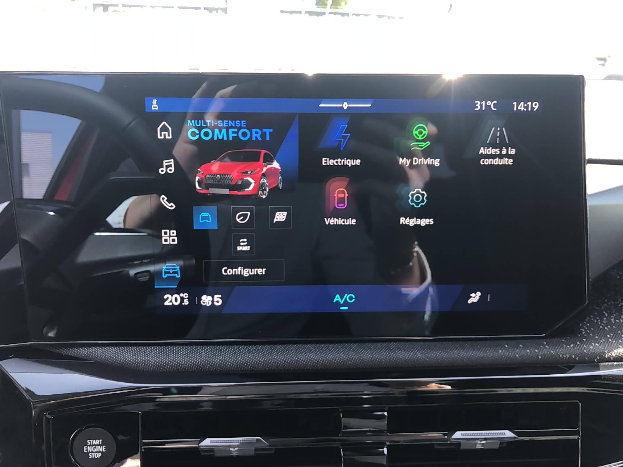 Vente en ligne Renault Clio 6 Clio E-Tech full hybrid 160 ch au prix de 26 990 €