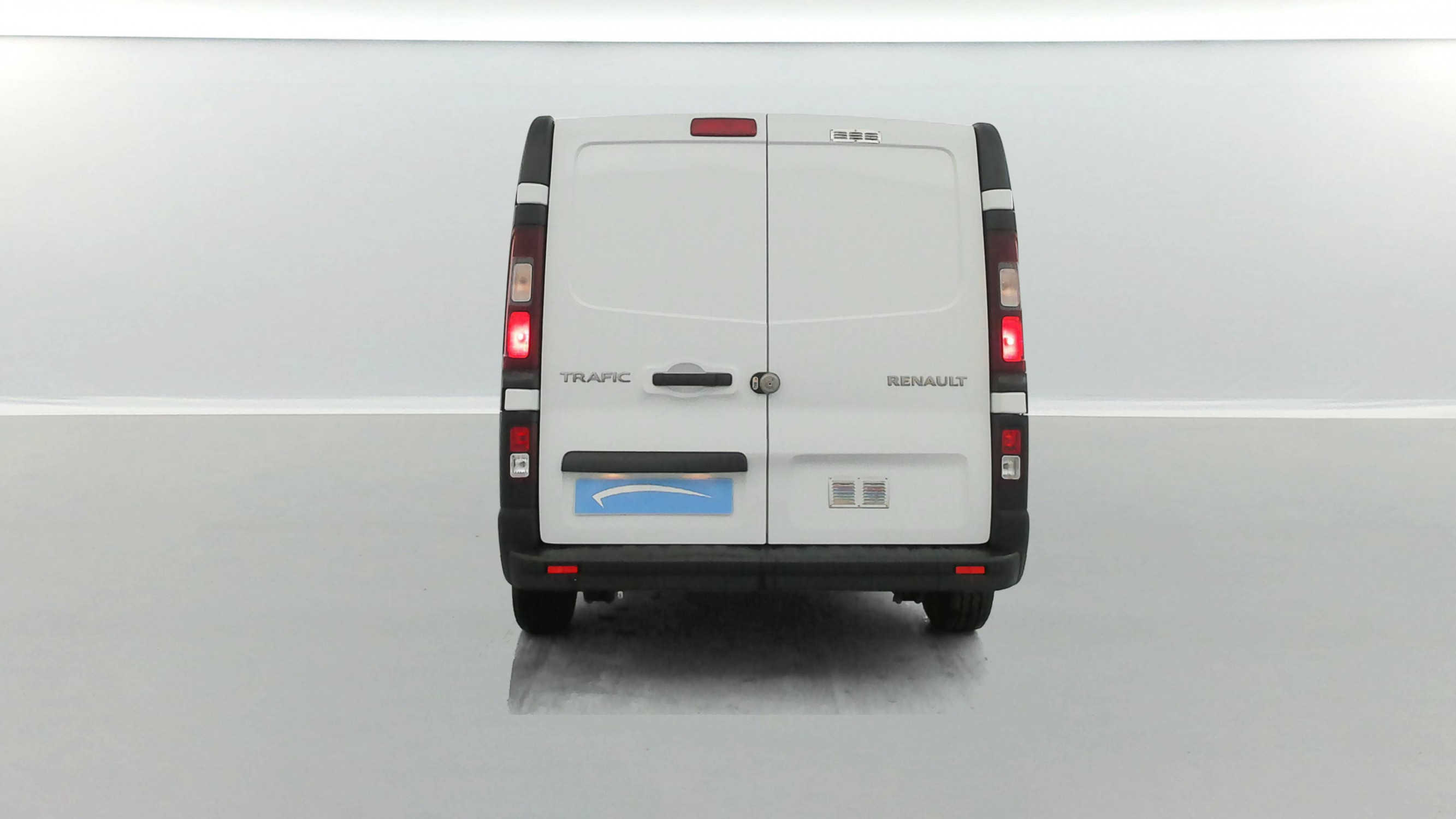 Vente en ligne Renault Trafic 3 Fourgon TRAFIC FGN L1H1 2800 KG BLUE DCI 130 au prix de 21 390 €