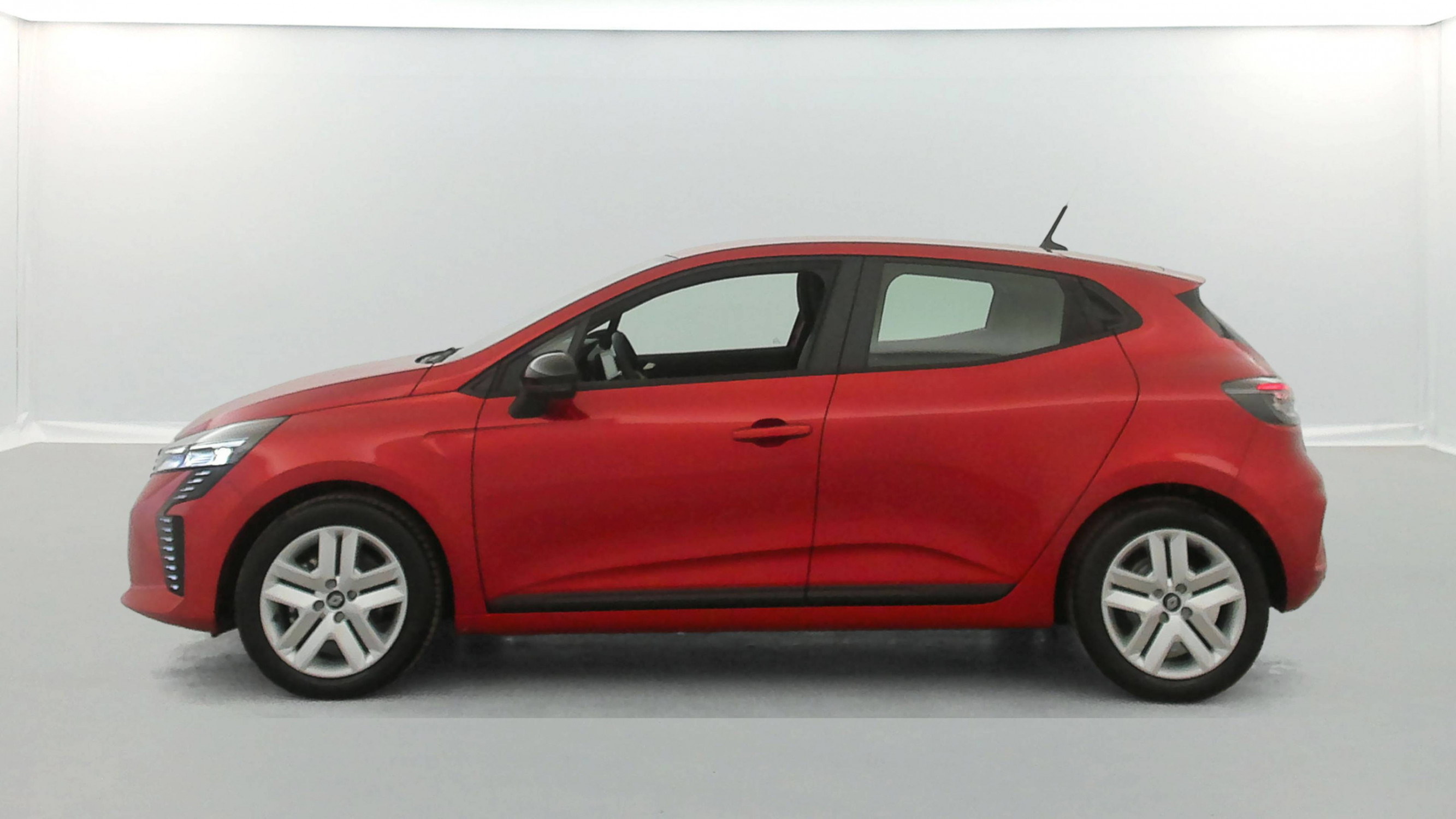 Vente en ligne Renault Clio 5 Clio E-Tech full hybrid 145 ch GSR2 au prix de 18 590 €