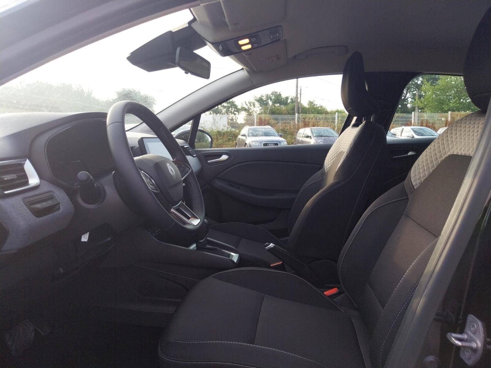 Vente en ligne Renault Clio 5 Clio E-Tech full hybrid 145 ch GSR2 au prix de 19 990 €