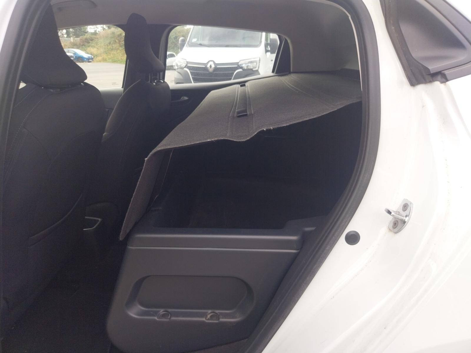 Vente en ligne Renault Clio 5 CLIO SOCIETE E-TECH 140 - 21N au prix de 13 290 €