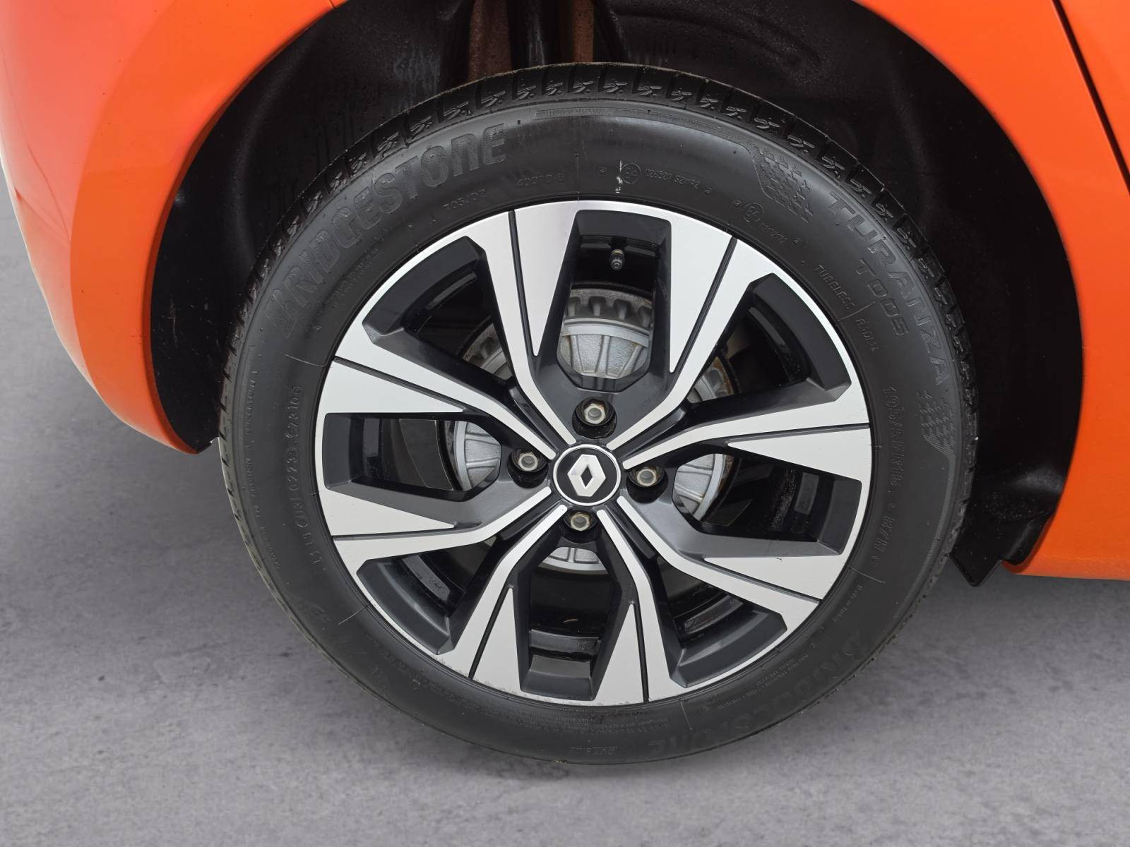 Vente en ligne Renault Clio 5 Clio Blue dCi 100 au prix de 14 890 €