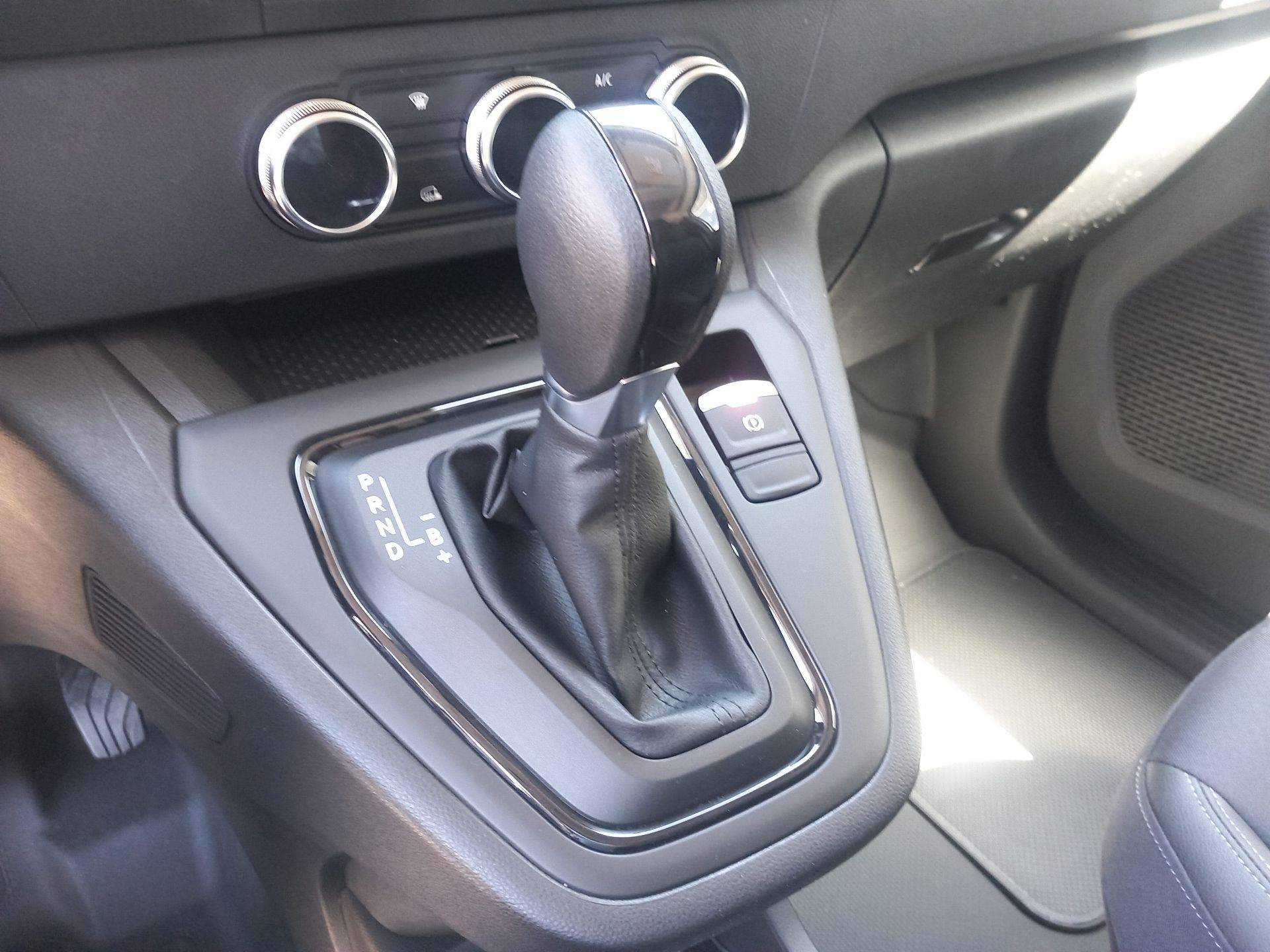 Vente en ligne Renault Kangoo Van E-Tech  FG TOLE L2 AC11 GSR2 au prix de 29 990 €