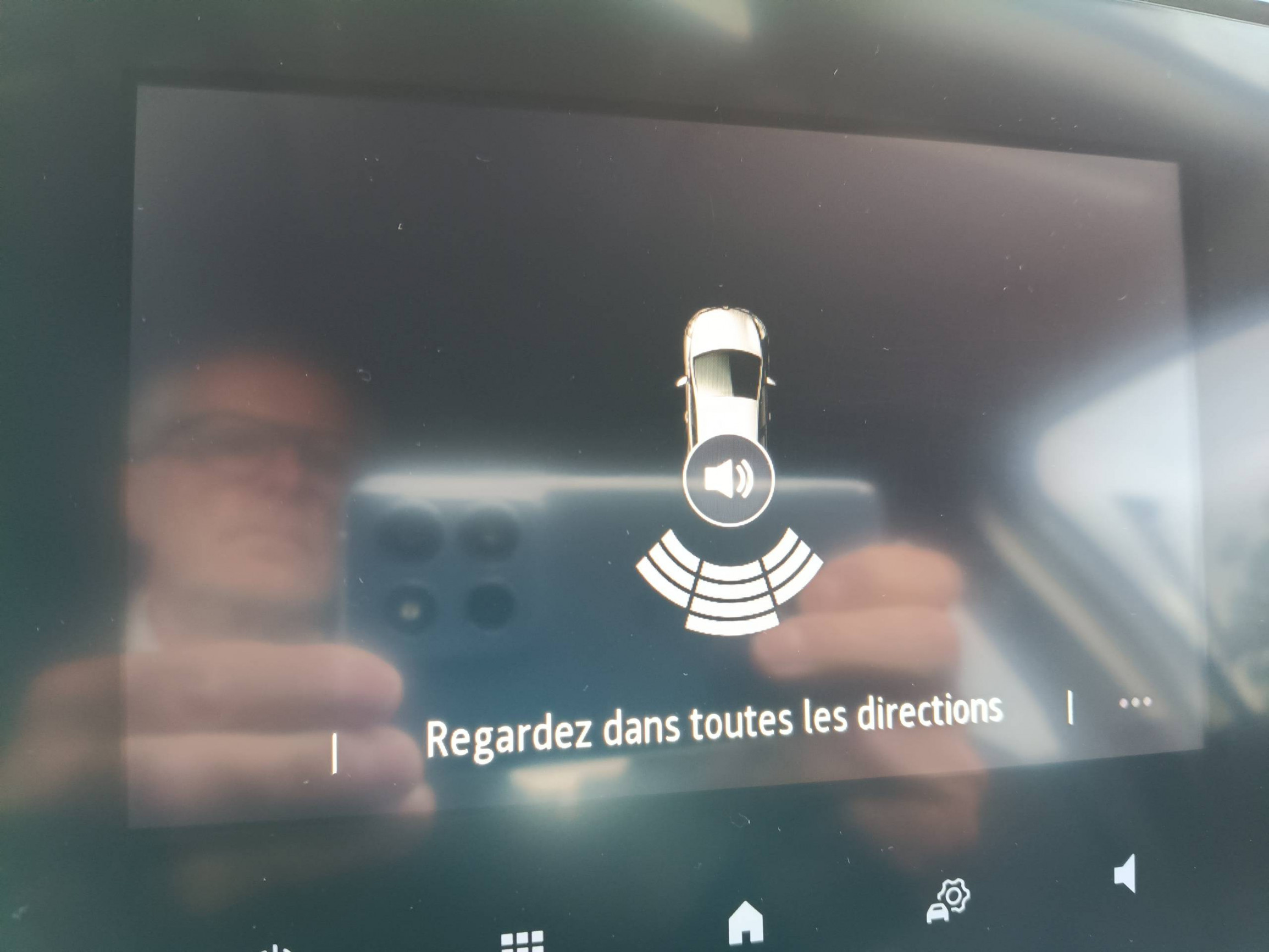 Vente en ligne Renault Megane 4  Blue dCi 115 EDC au prix de 16 990 €