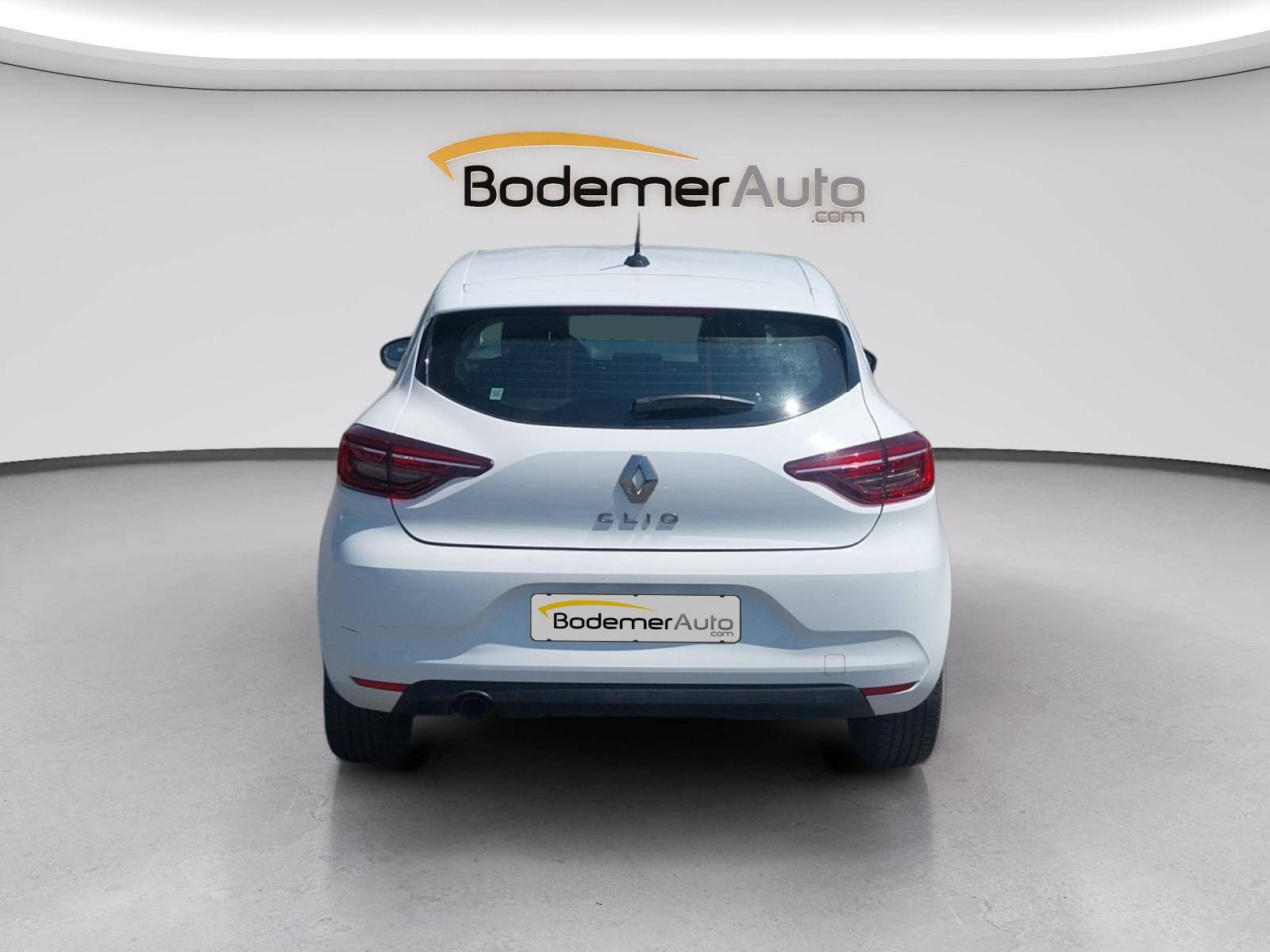 Vente en ligne Renault Clio 5 CLIO SOCIETE BLUE DCI 100 - 21N au prix de 11 990 €