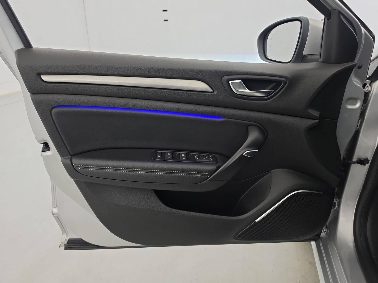 Vente en ligne Renault Megane 4 Mégane IV Berline Blue dCi 115 EDC au prix de 14 990 €