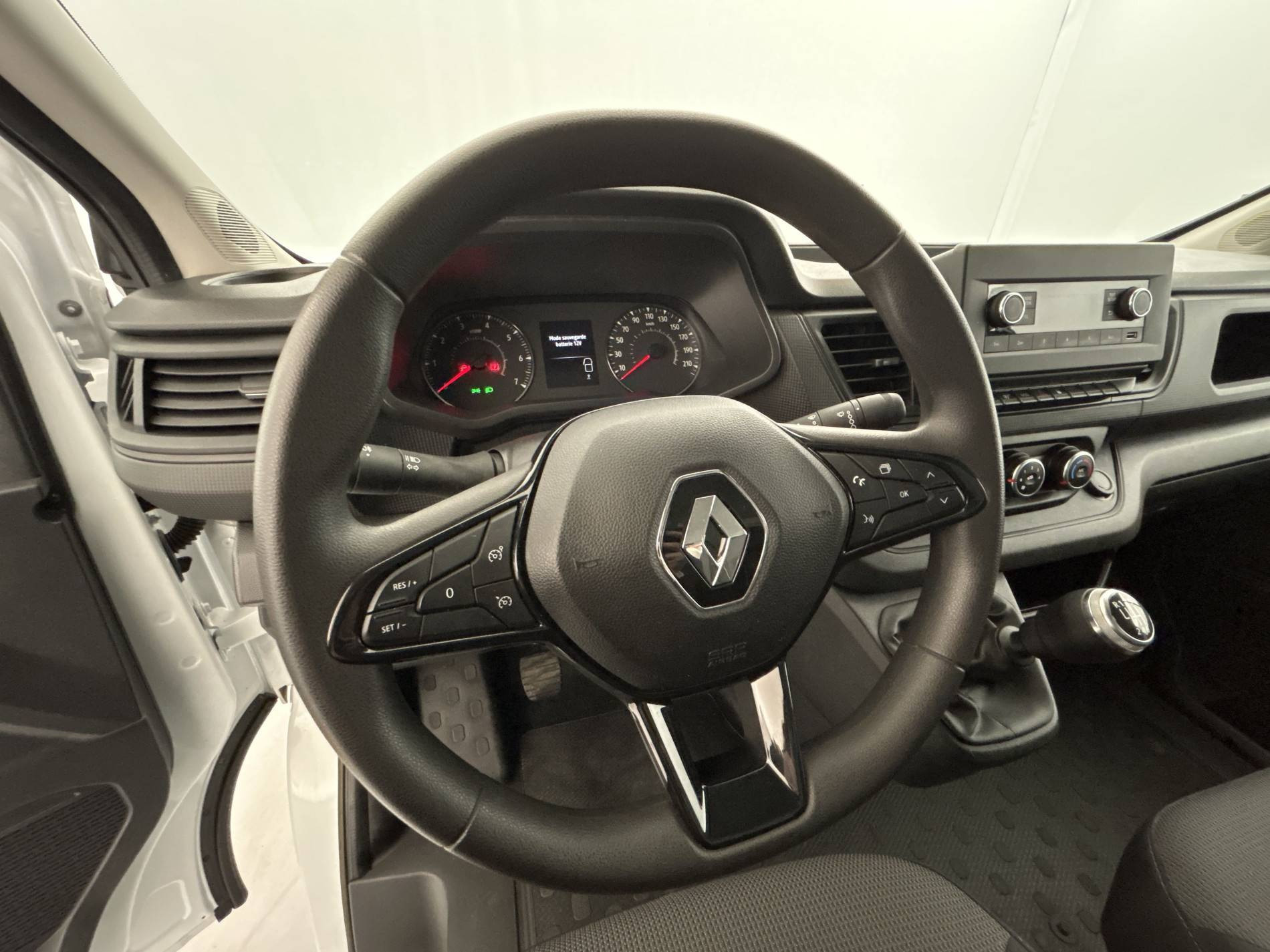 Vente en ligne Renault Trafic 3 Fourgon TRAFIC FG BLUE DCI 130 L1H1 3T GSR2 au prix de 25 390 €