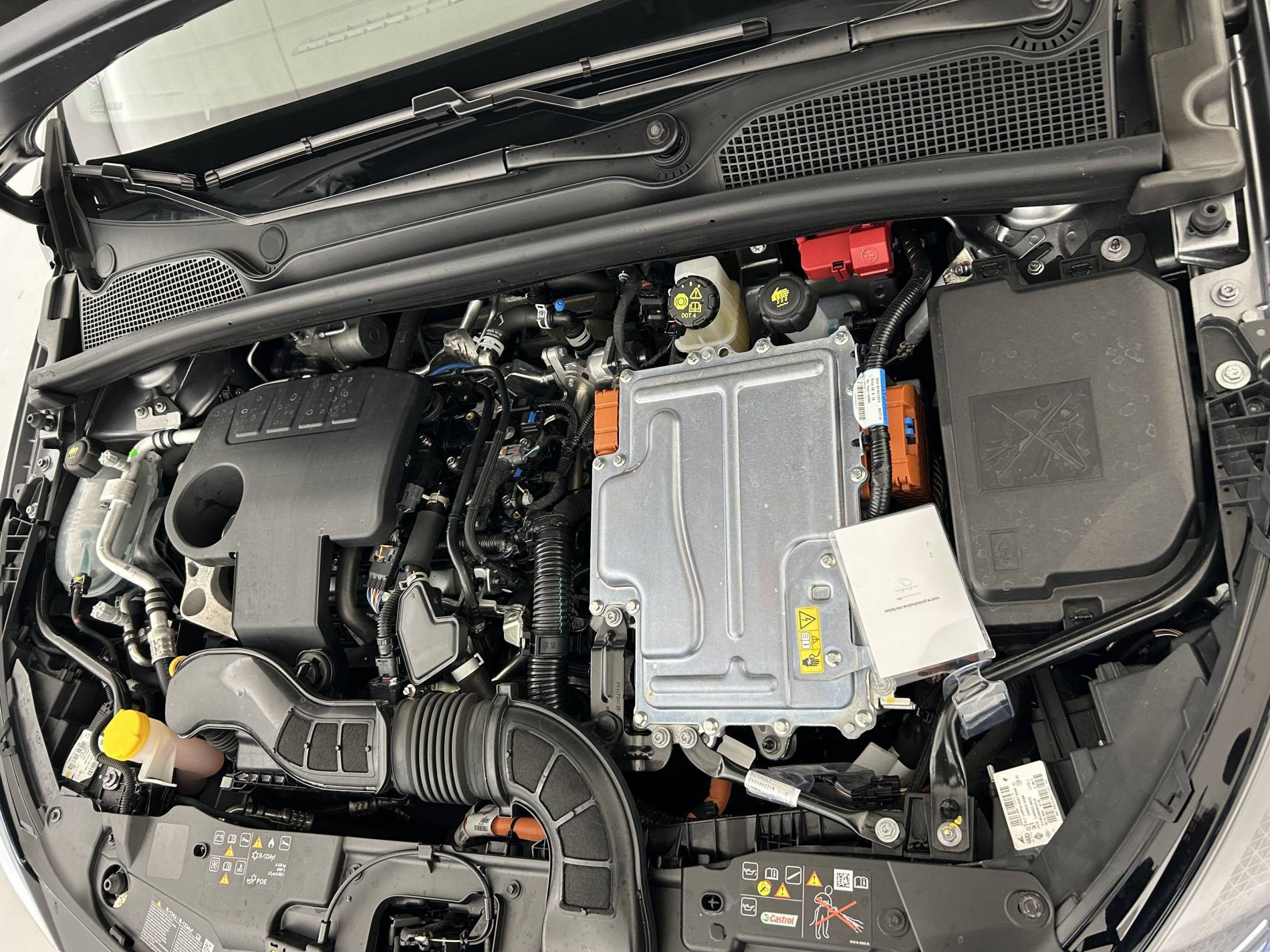 Vente en ligne Renault Clio 5 Clio E-Tech full hybrid 145 ch GSR2 au prix de 22 990 €