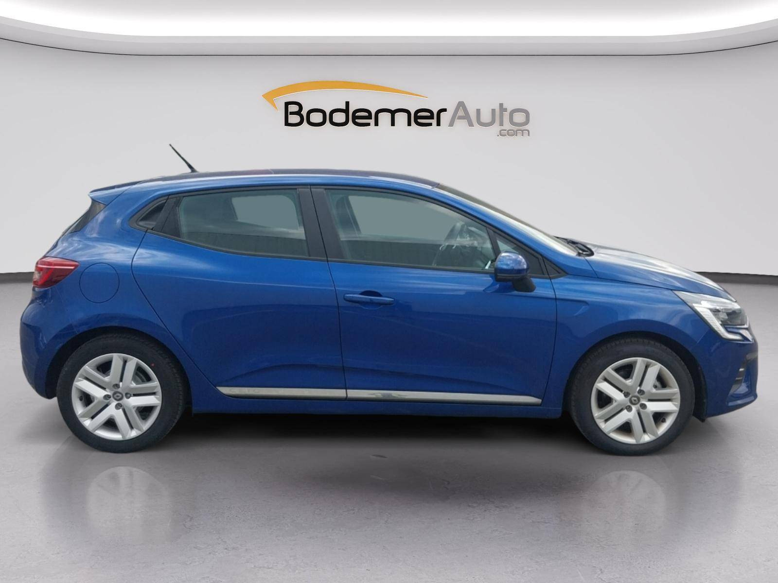 Vente en ligne Renault Clio 5 Clio E-Tech 140 - 21N au prix de 15 990 €