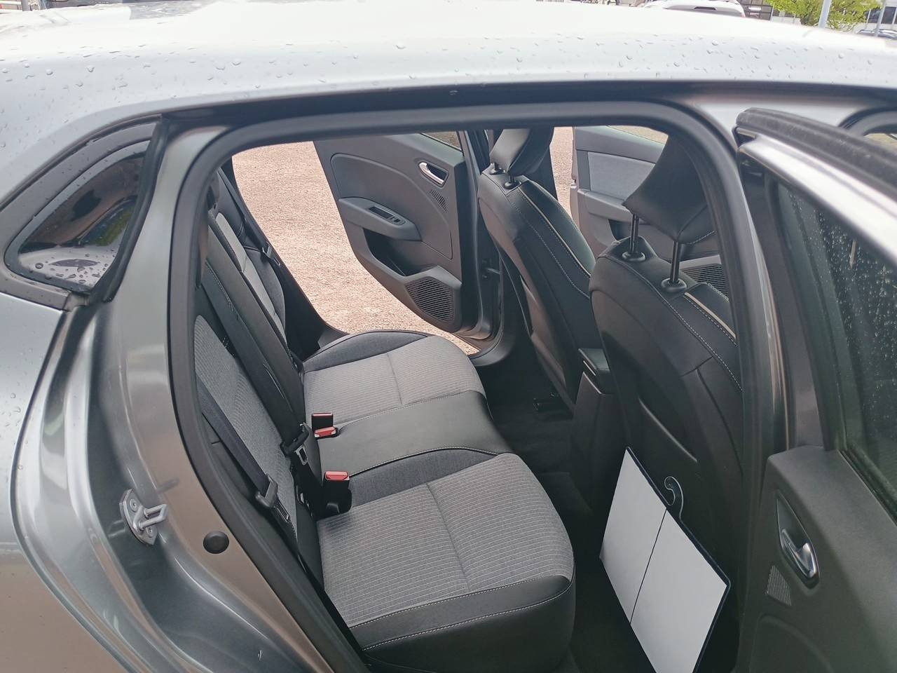 Vente en ligne Renault Clio 5 Clio TCe 90 ch GSR2 au prix de 15 990 €