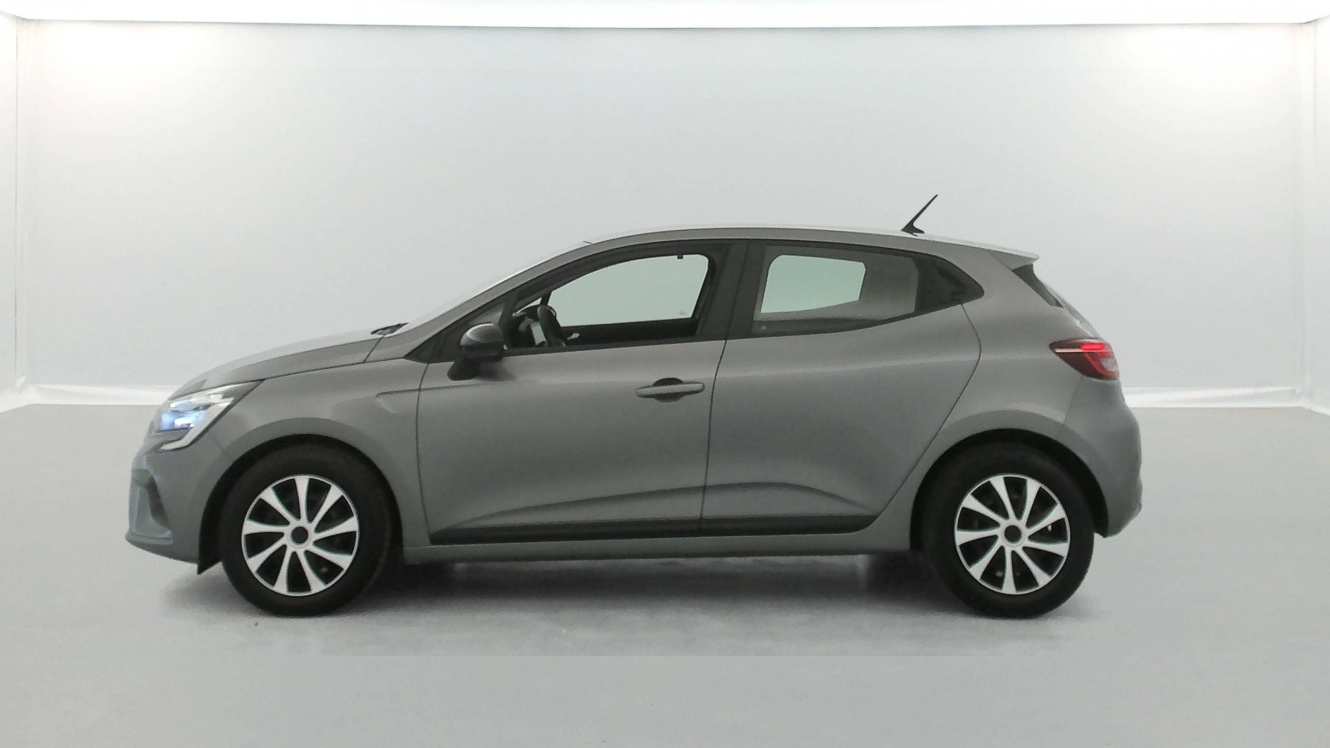 Vente en ligne Renault Clio 5 Clio TCe 90 au prix de 14 290 €