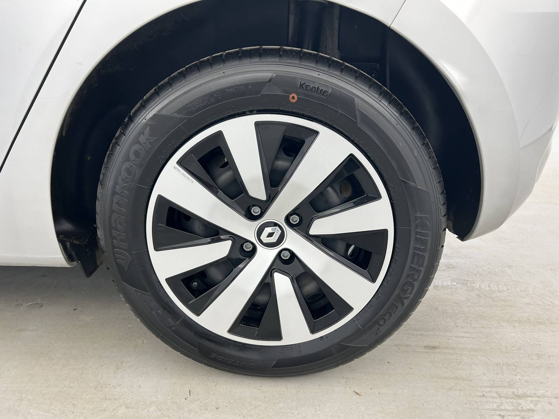 Vente en ligne Renault Clio 5 Clio TCe 90 au prix de 13 790 €