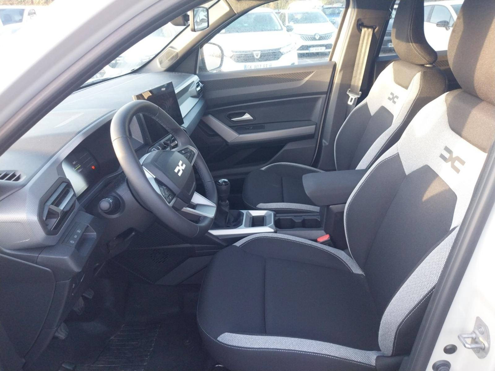 Vente en ligne Dacia Duster  Mild Hybrid 140 au prix de 25 990 €