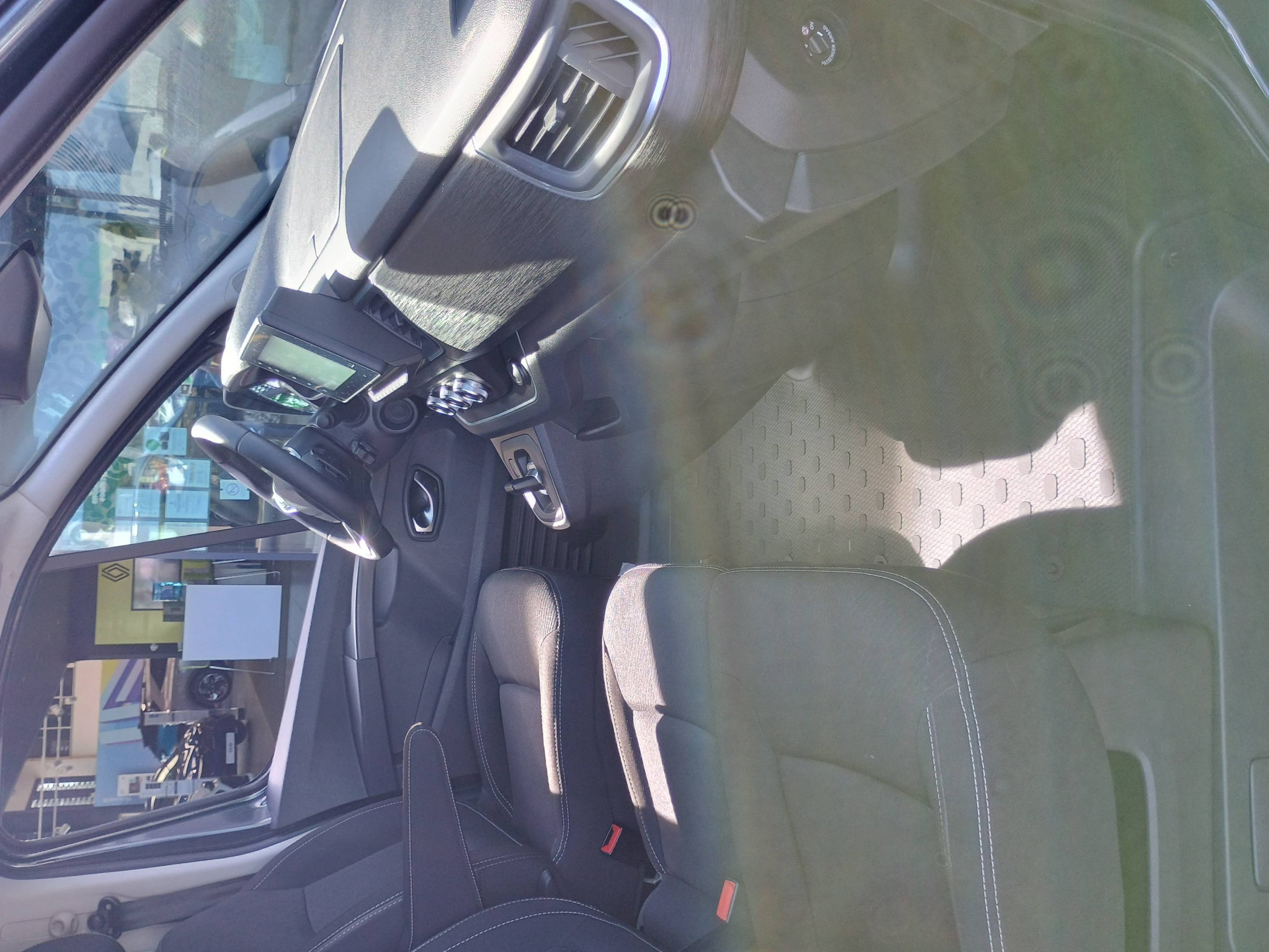 Vente en ligne Renault Trafic Cabine Approfondie TRAFIC CA L2H1 3T BLUE DCI 170 AUTO au prix de 37 991 €