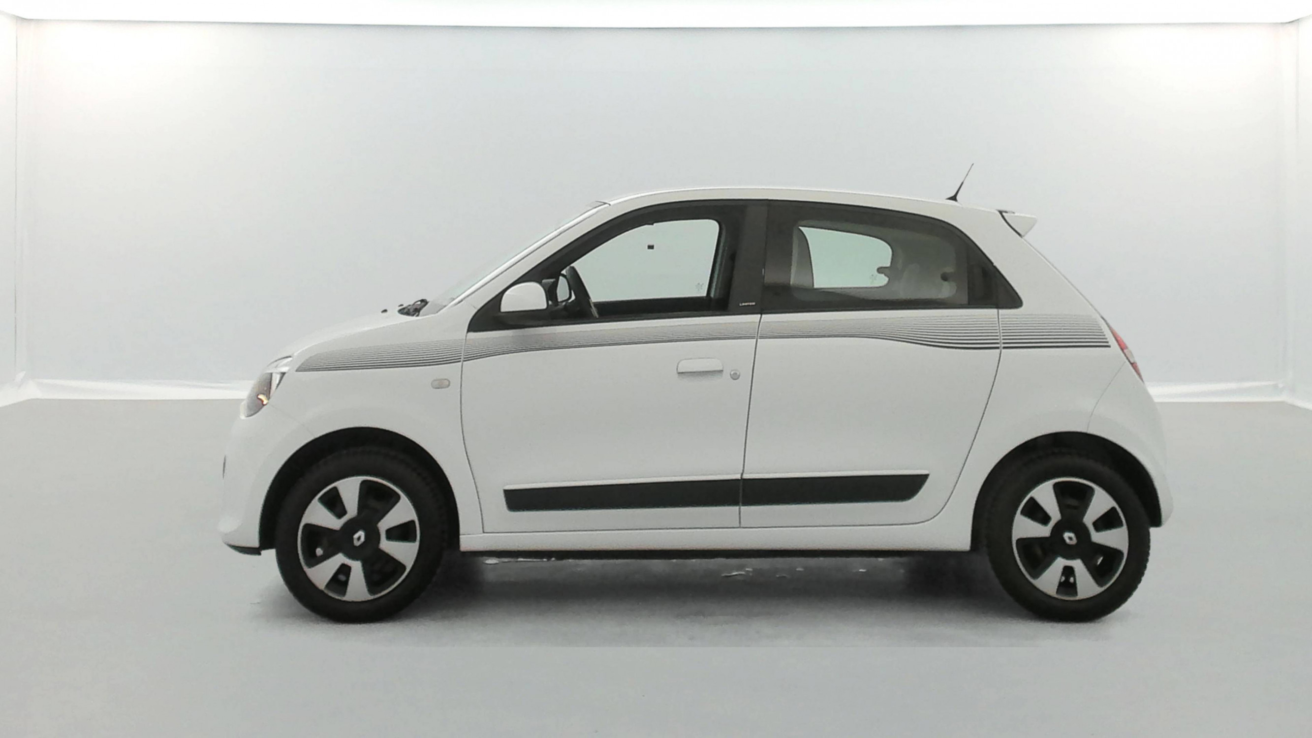 Vente en ligne Renault Twingo 3  1.0 SCe 70 BC au prix de 11 490 €