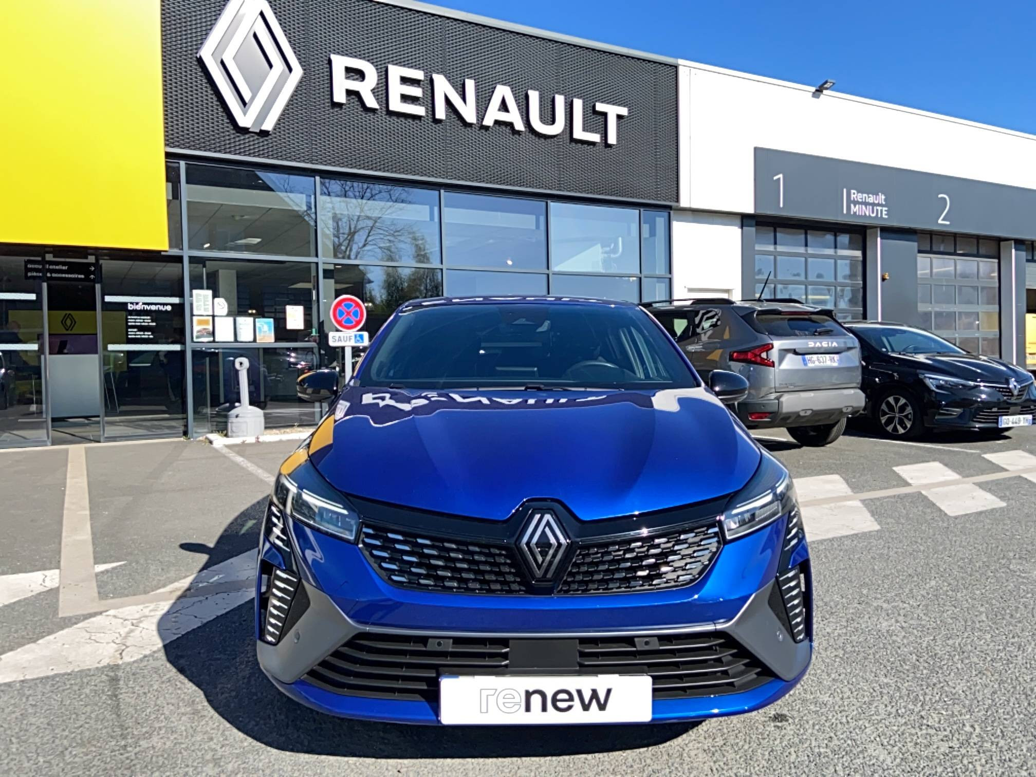 Vente en ligne Renault Clio 5 Clio E-Tech full hybrid 145 au prix de 20 490 €