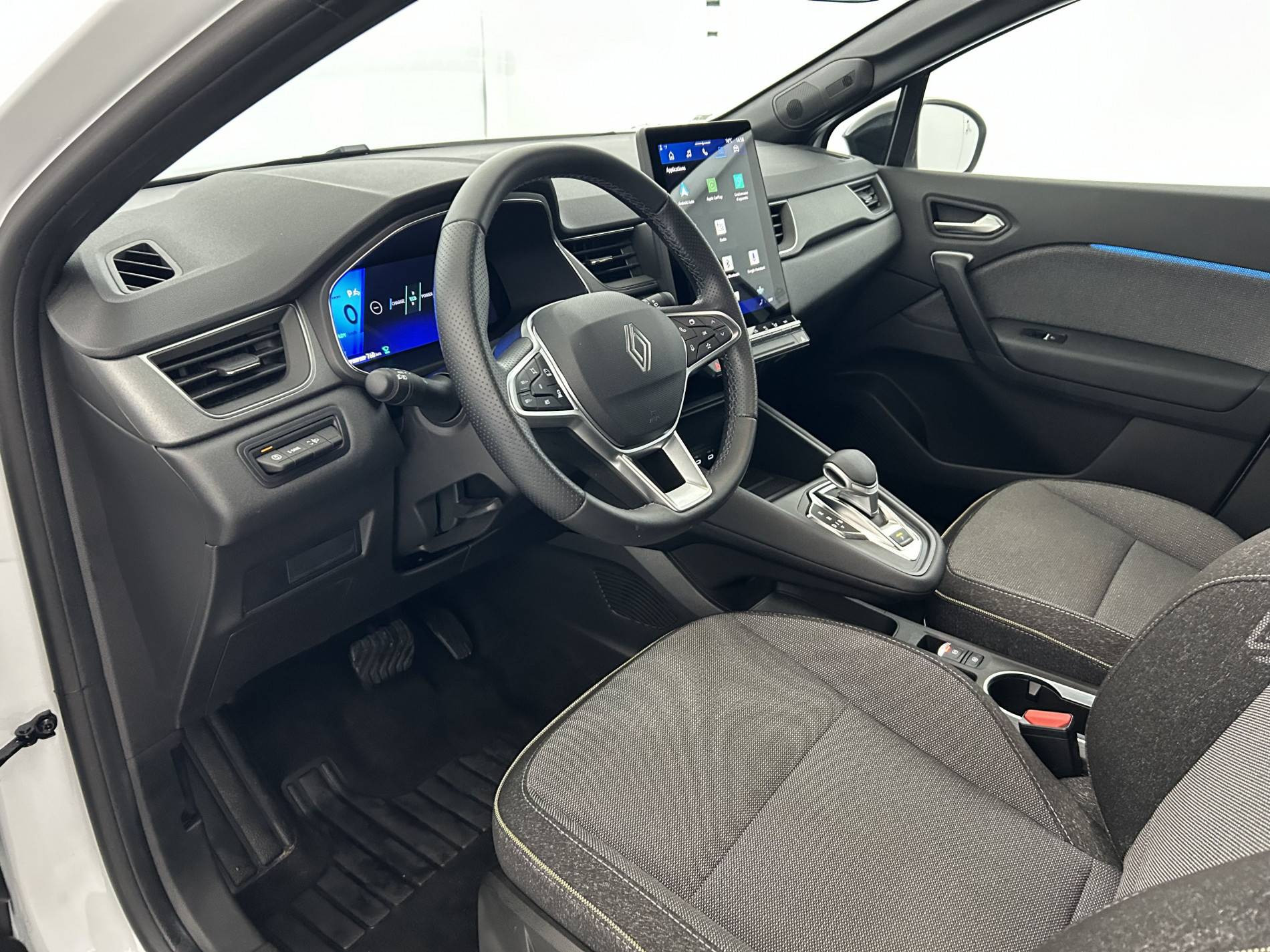 Vente en ligne Renault Symbioz  E-Tech full hybrid 145 au prix de 28 290 €