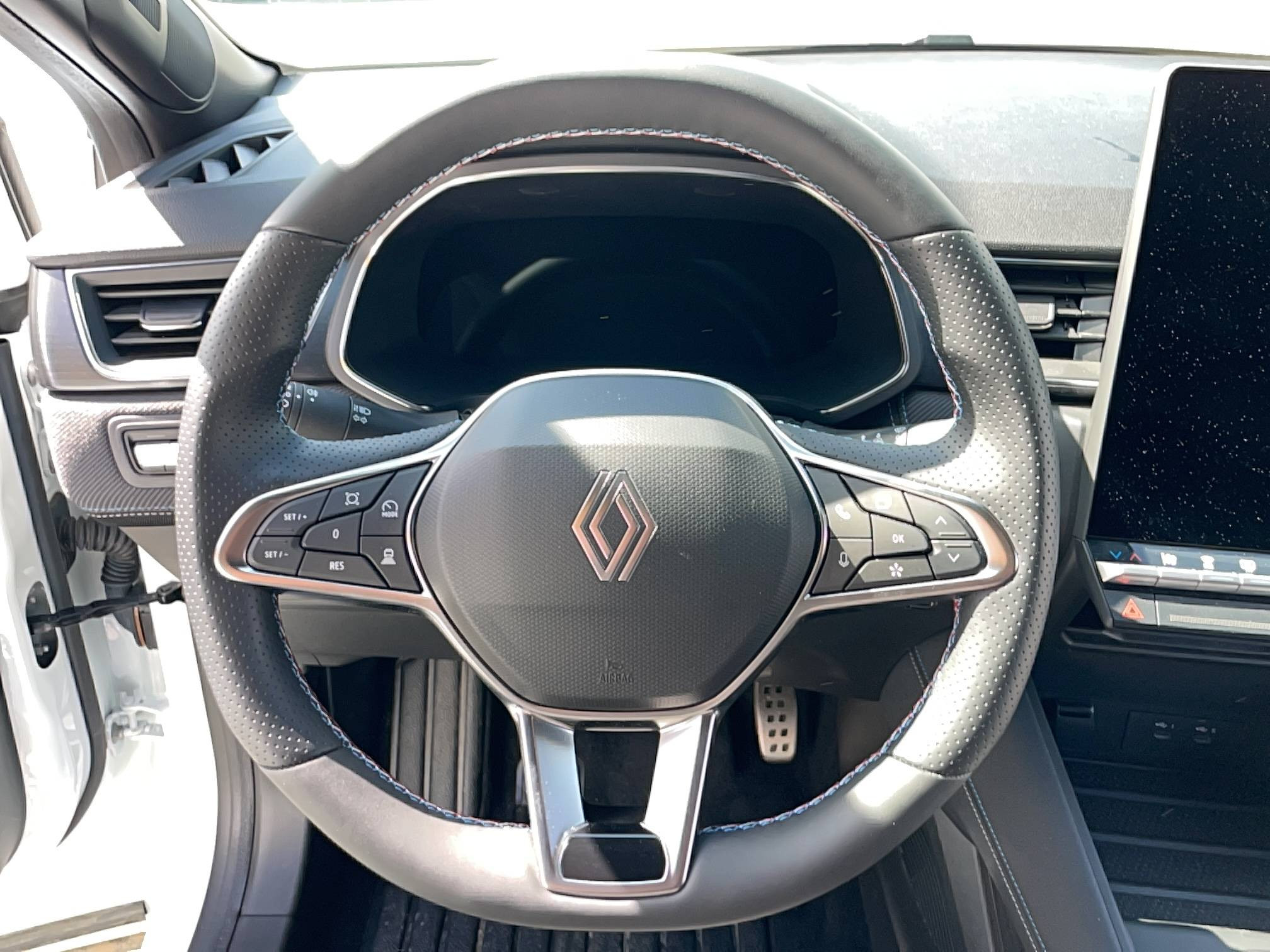 Vente en ligne Renault Symbioz  E-Tech full hybrid 145 au prix de 31 970 €