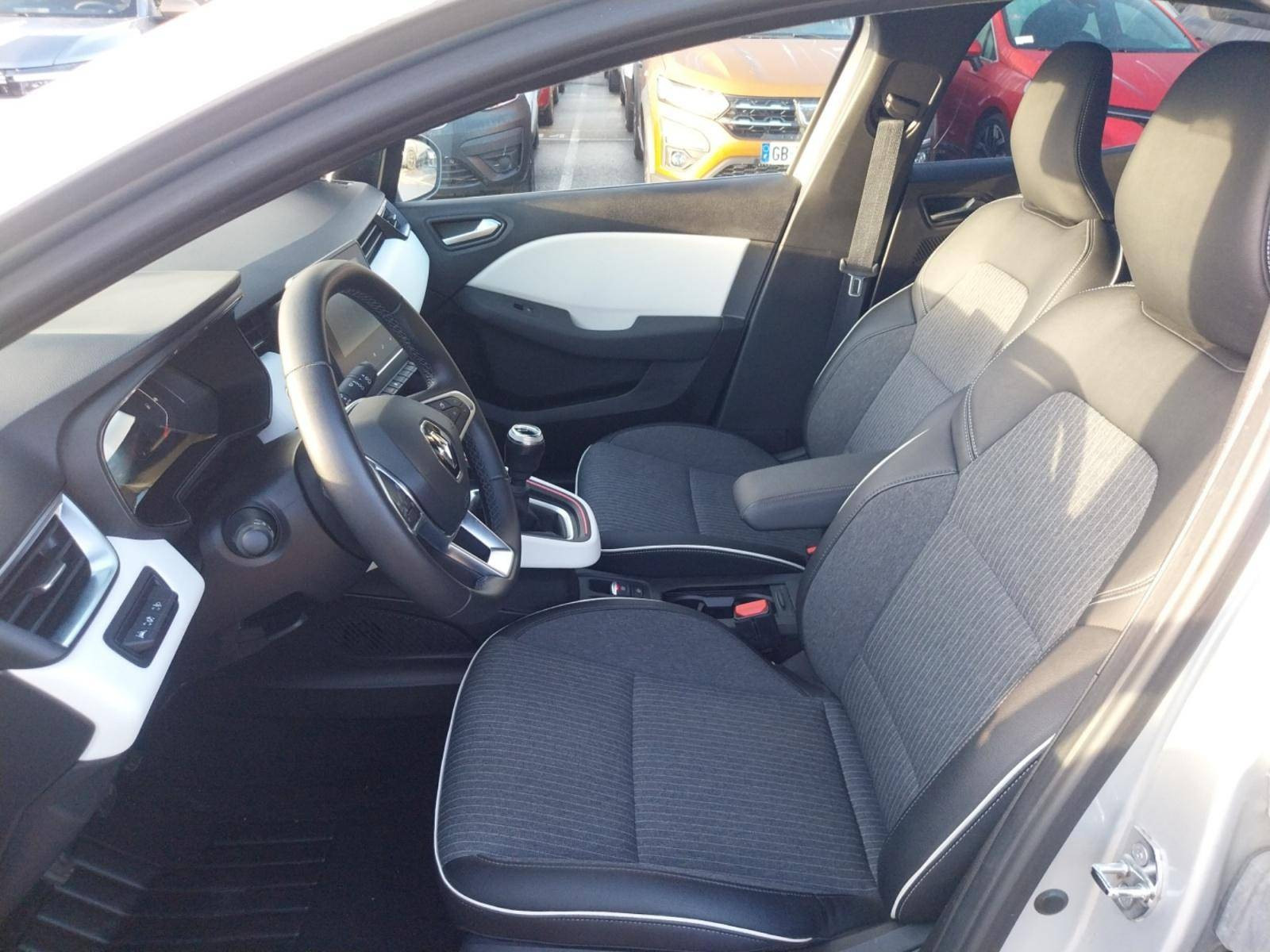 Vente en ligne Renault Clio 5 Clio TCe 90 au prix de 14 490 €