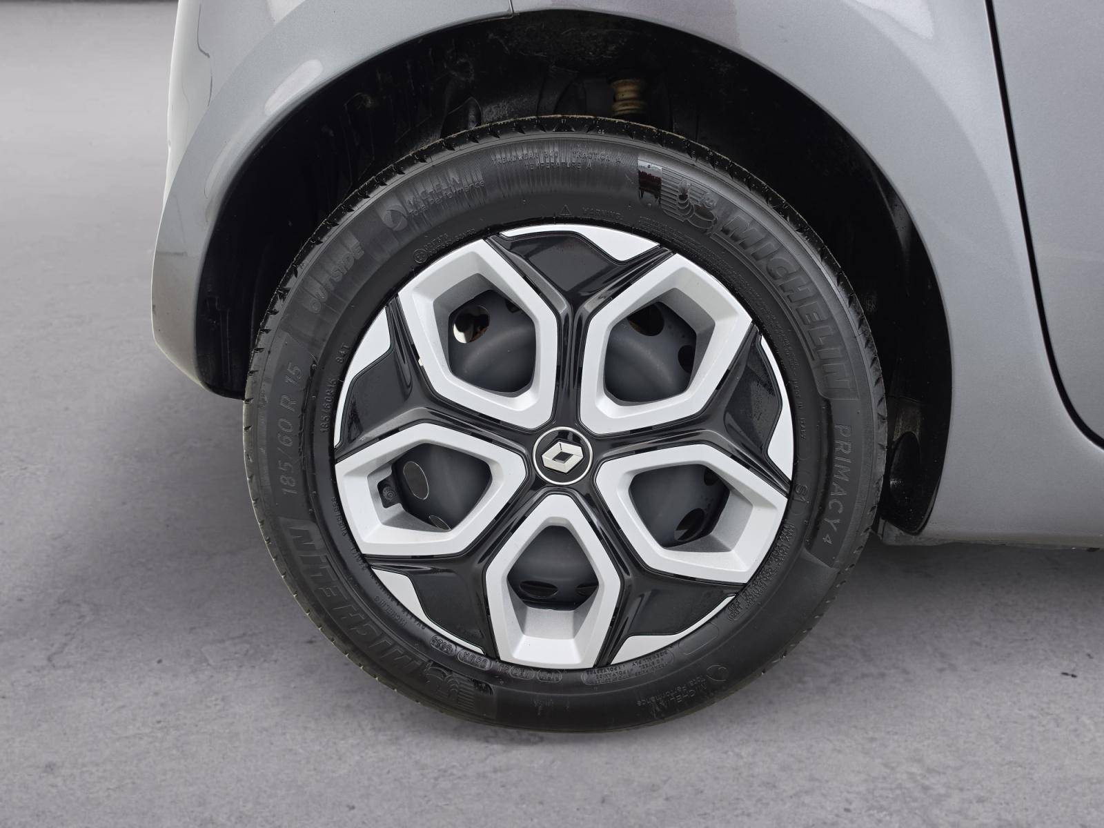 Vente en ligne Renault Twingo Electrique Twingo III E-Tech au prix de 14 890 €