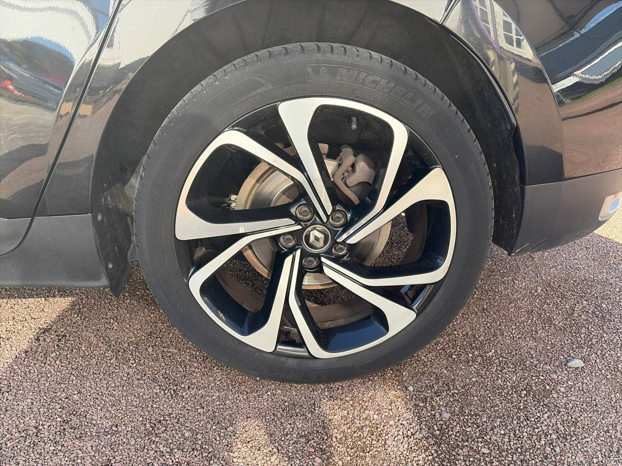 Vente en ligne Renault Grand Scenic 4 Grand Scenic Blue dCi 120 EDC au prix de 15 990 €