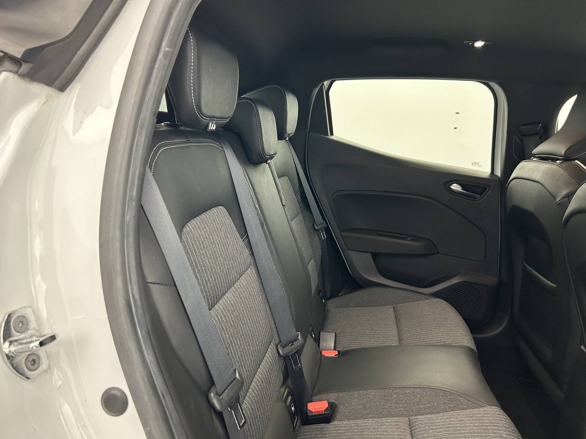 Vente en ligne Renault Clio 5 Clio TCe 100 GPL - 21N au prix de 14 890 €