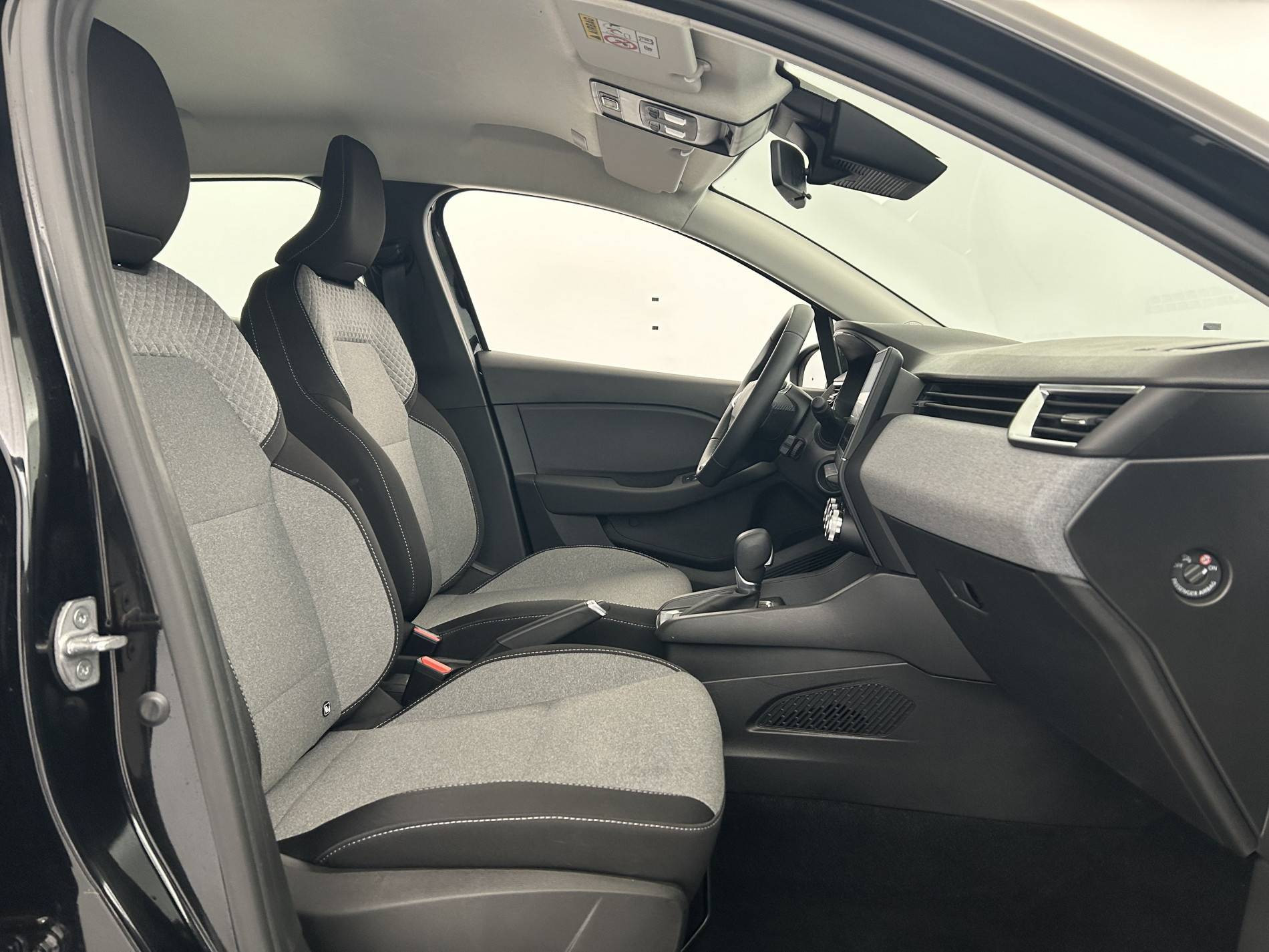 Vente en ligne Renault Clio 5 Clio E-Tech full hybrid 145 ch GSR2 au prix de 20 300 €