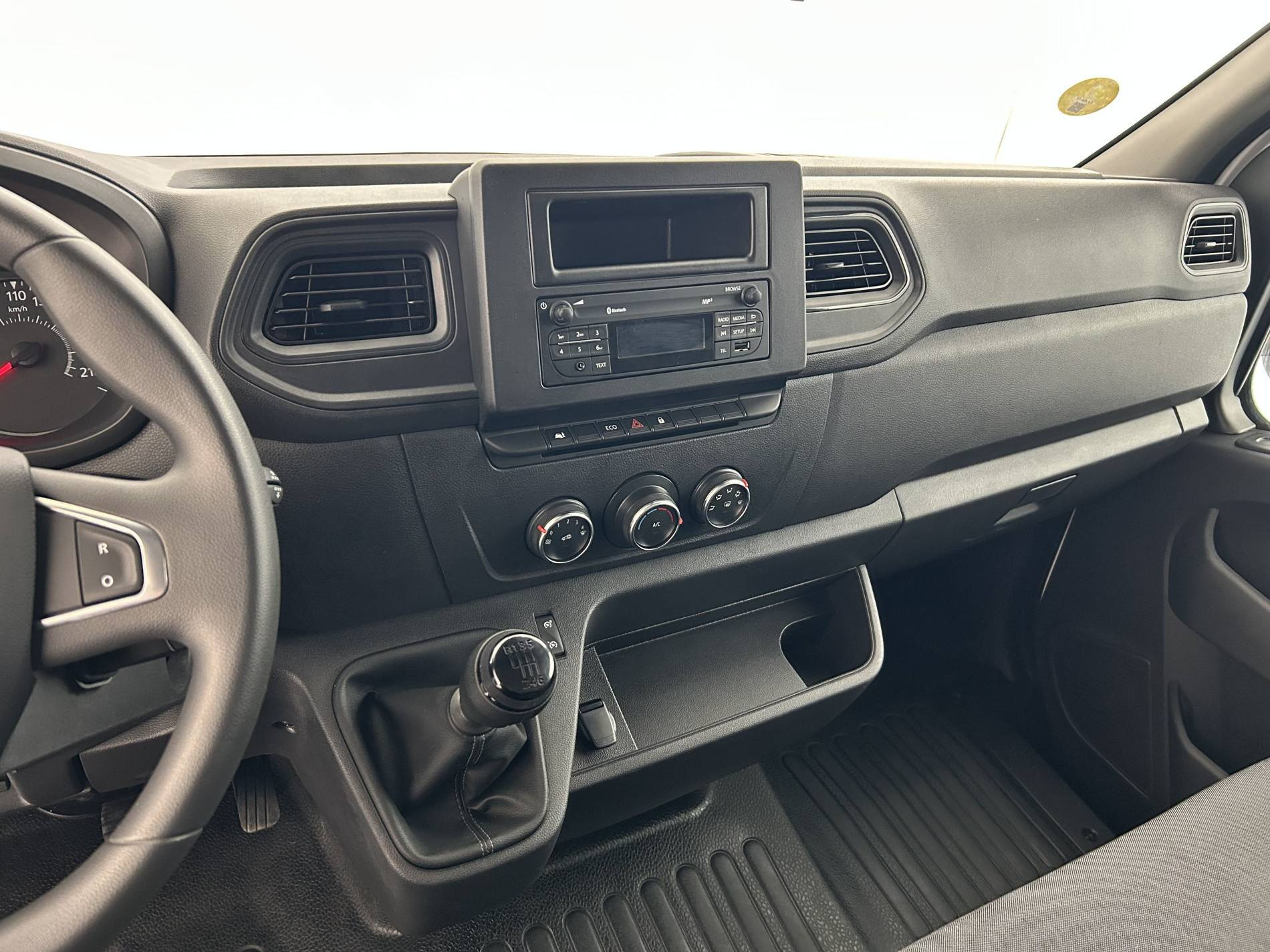 Vente en ligne Renault Master Fourgon MASTER FGN TRAC F3500 L3H3 BLUE DCI 135 au prix de 27 490 €