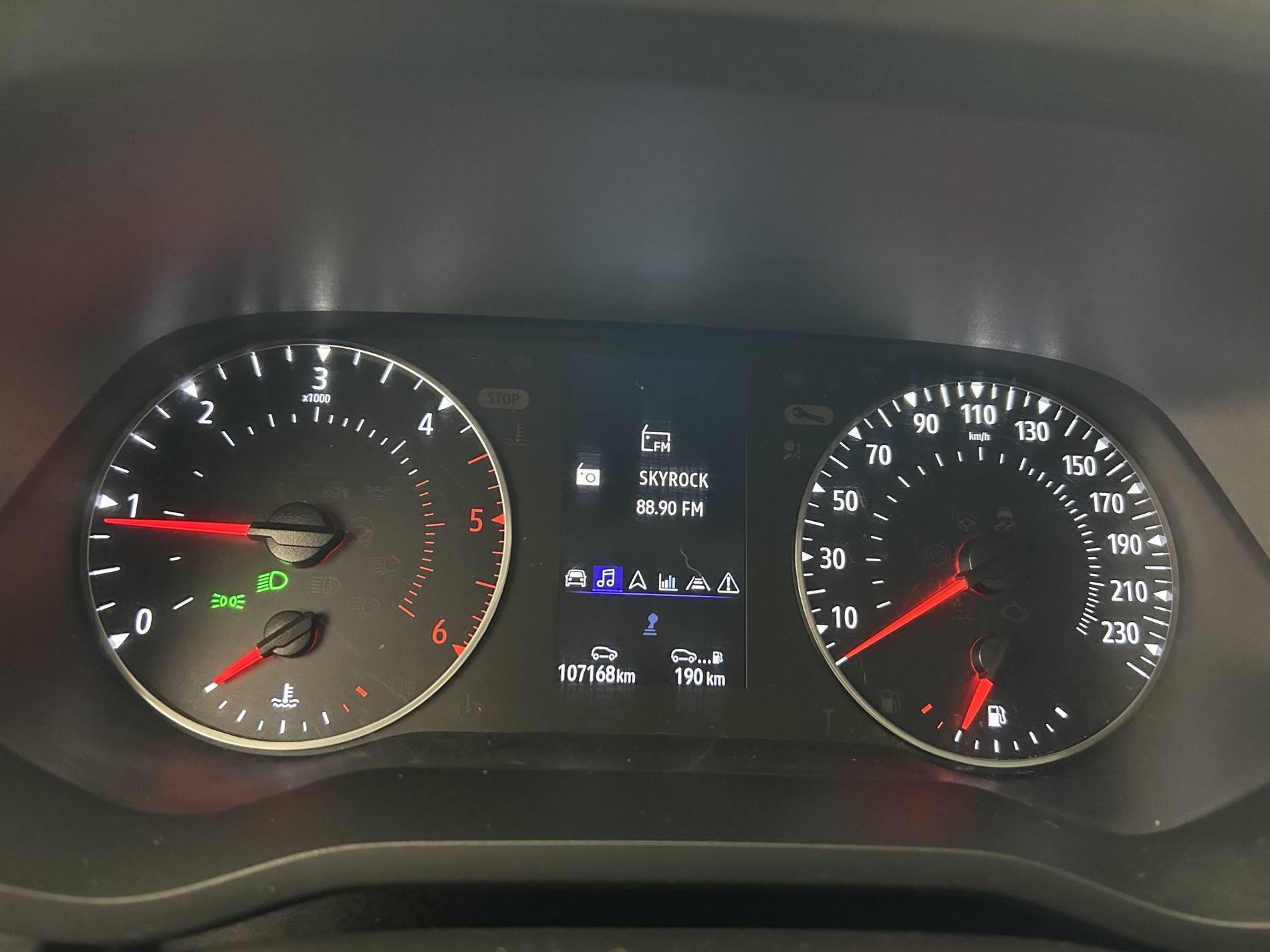 Vente en ligne Renault Trafic 3 Fourgon TRAFIC FGN L1H1 2800 KG BLUE DCI 130 au prix de 19 490 €