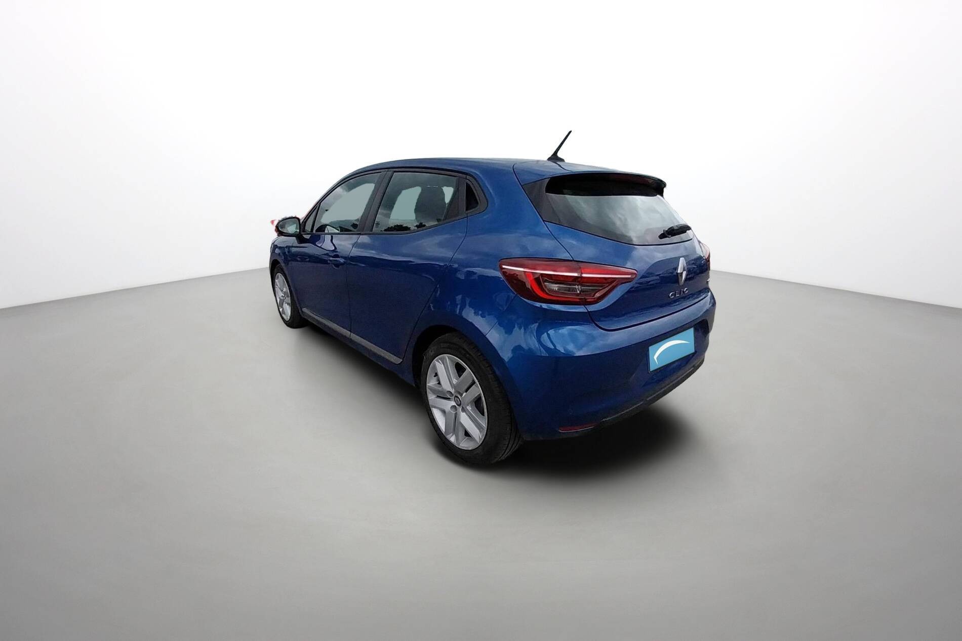 Vente en ligne Renault Clio 5 Clio E-Tech 140 - 21N au prix de 15 780 €