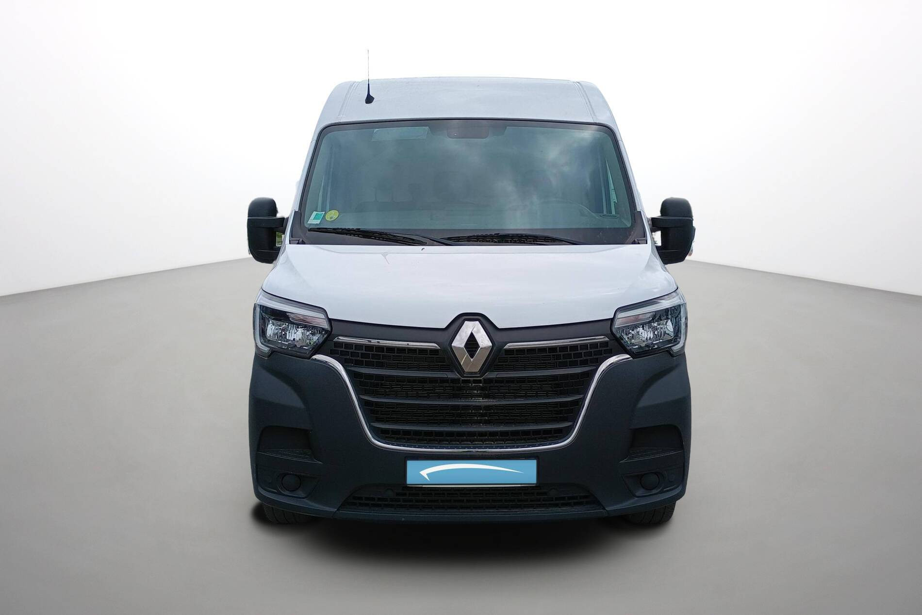 Vente en ligne Renault Master Fourgon MASTER FGN TRAC F3500 L2H2 BLUE DCI 135 au prix de 22 980 €
