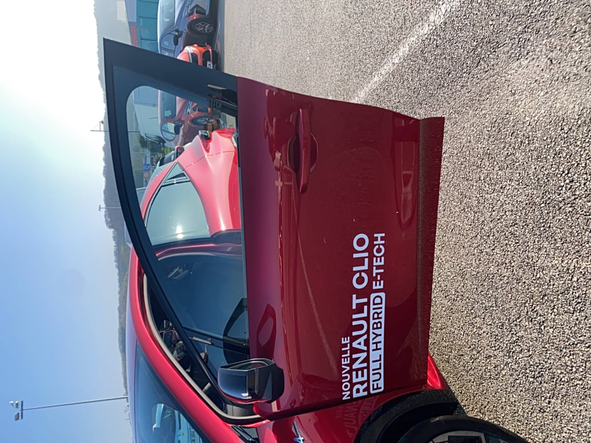 Vente en ligne Renault Clio 6 Clio E-Tech full hybrid 160 ch au prix de 27 900 €