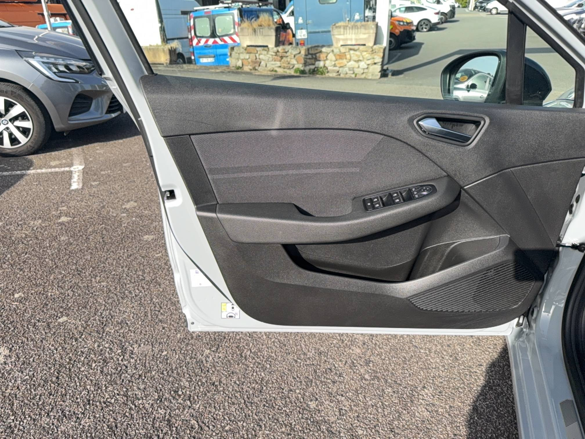 Vente en ligne Renault Clio 5 Clio E-Tech full hybrid 145 ch GSR2 au prix de 22 990 €